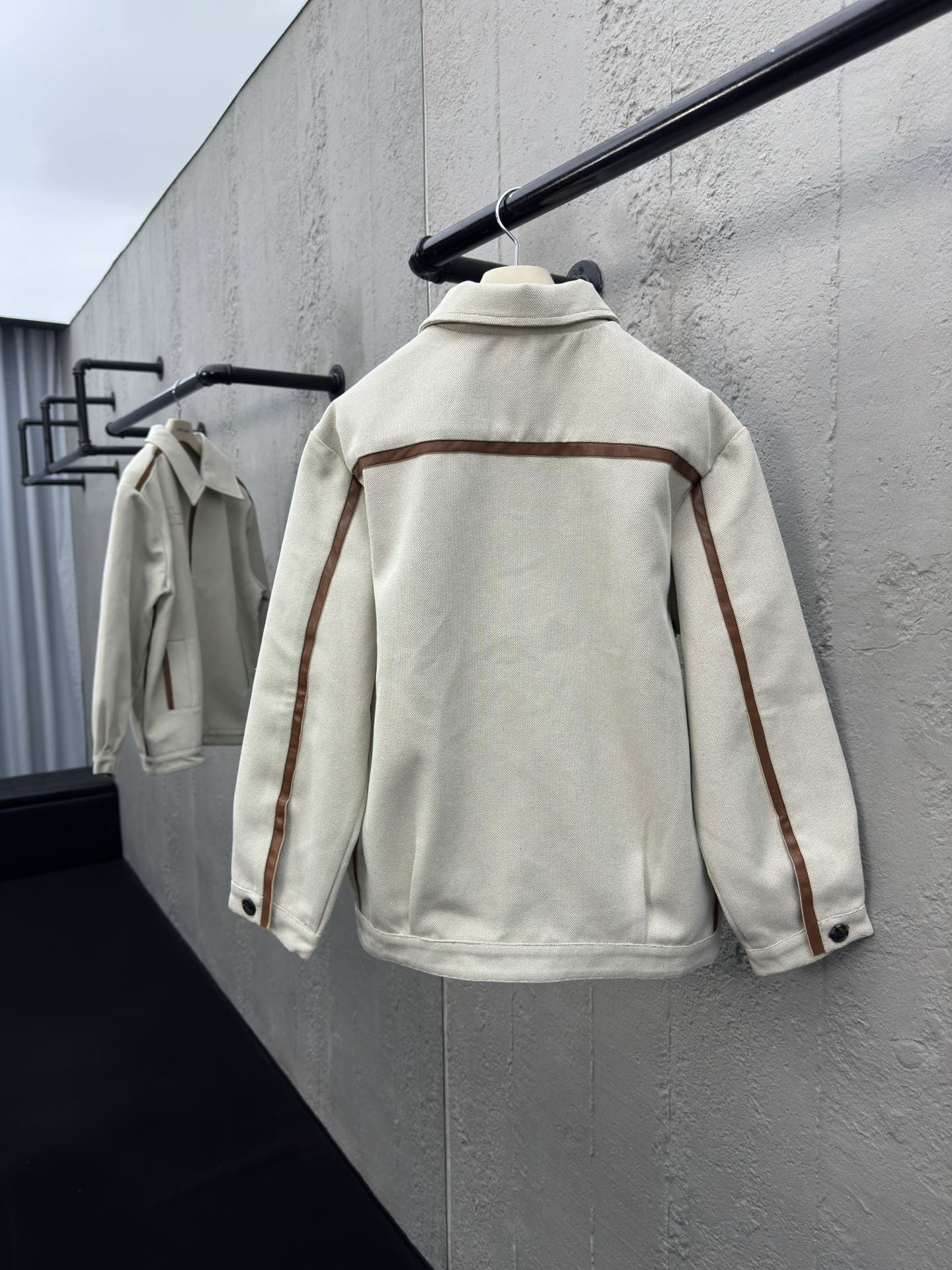 MIUMIU 帆布拼接夹克外套 2