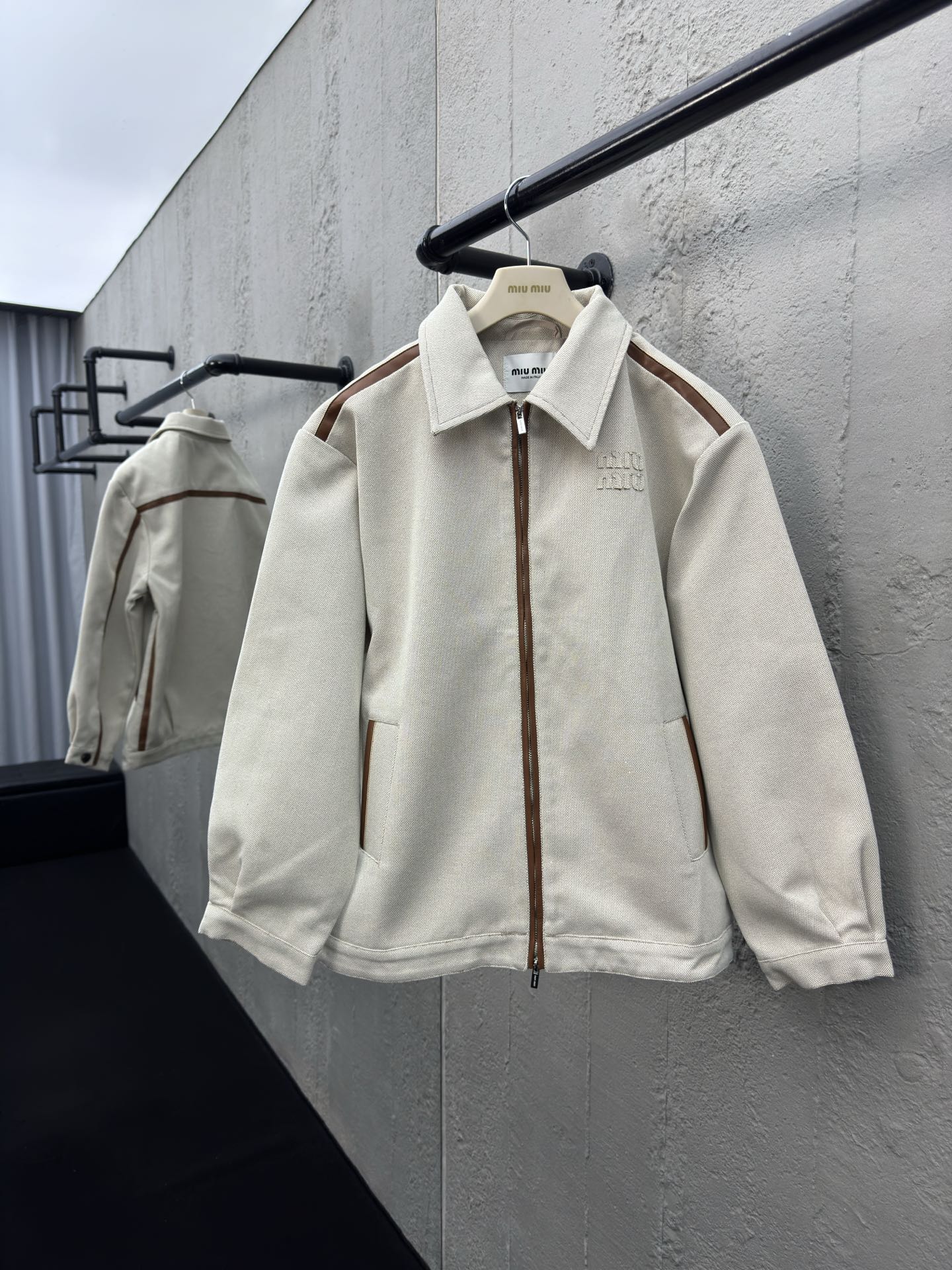 MIUMIU 帆布拼接夹克外套