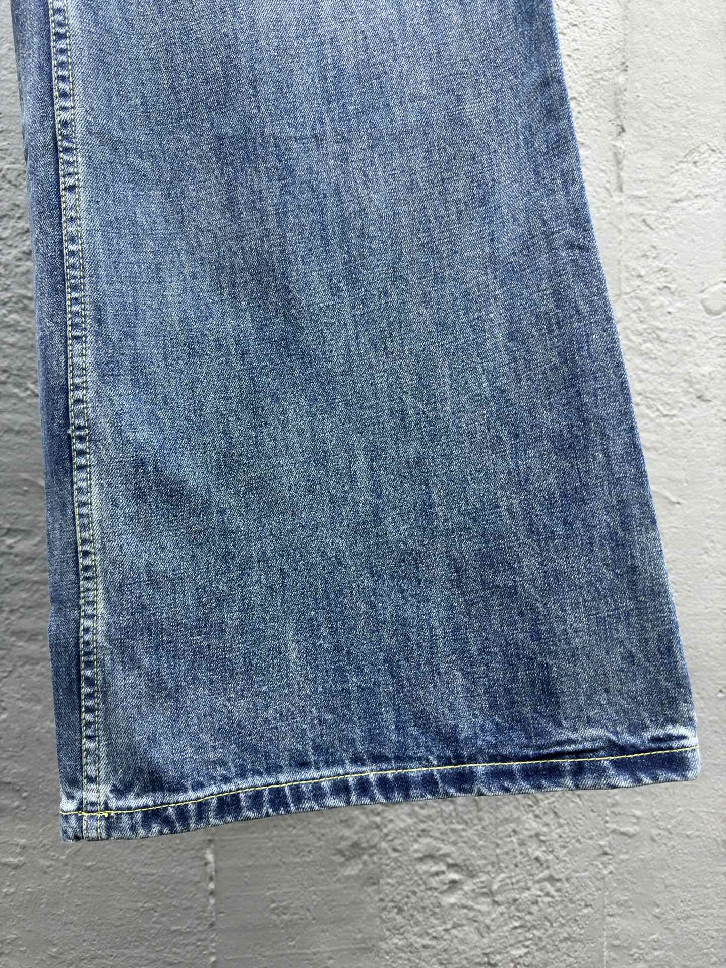 LOUIS VUITTON 标识皮革喇叭牛仔裤 7