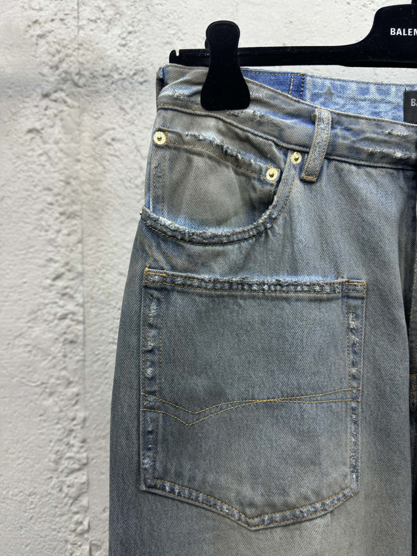 Balenciaga 反转口袋牛仔裤 4