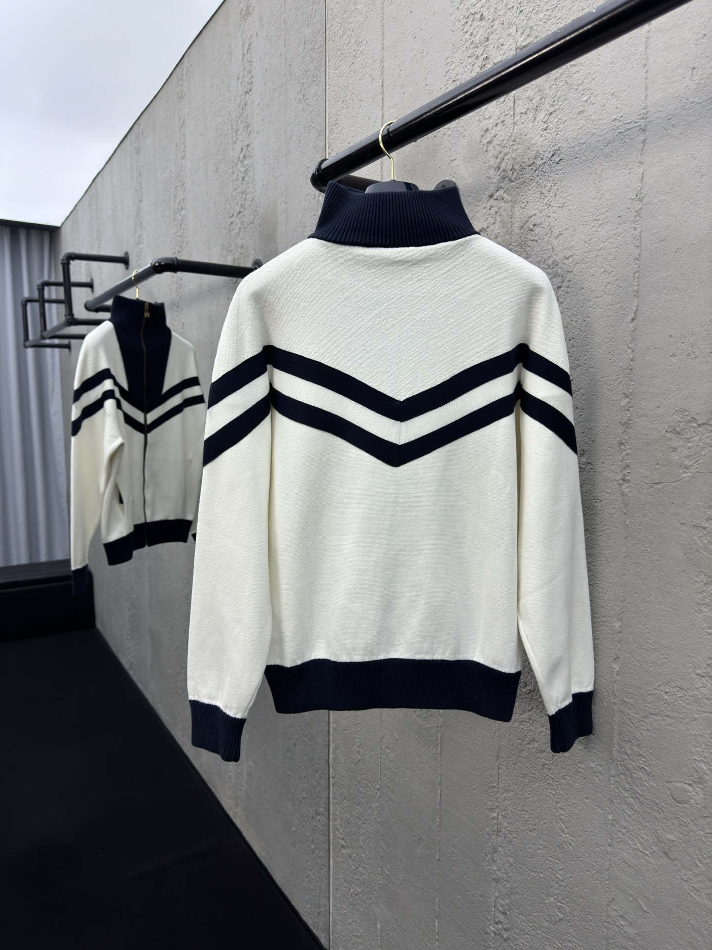 LOUIS VUITTON 学院线条绣花外套 2