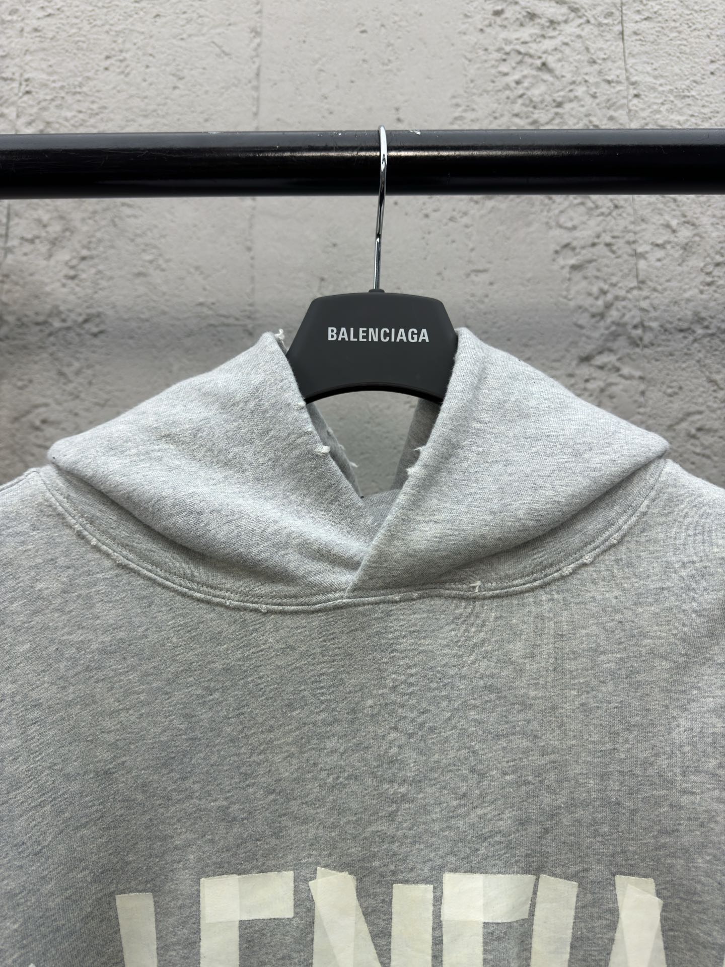 Balenciaga 美纹纸连帽卫衣 3
