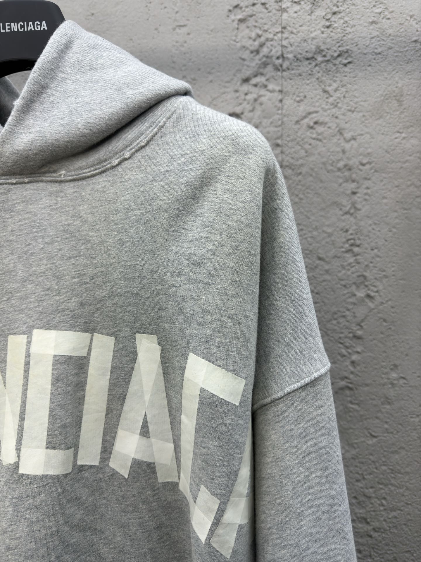 Balenciaga 美纹纸连帽卫衣 5