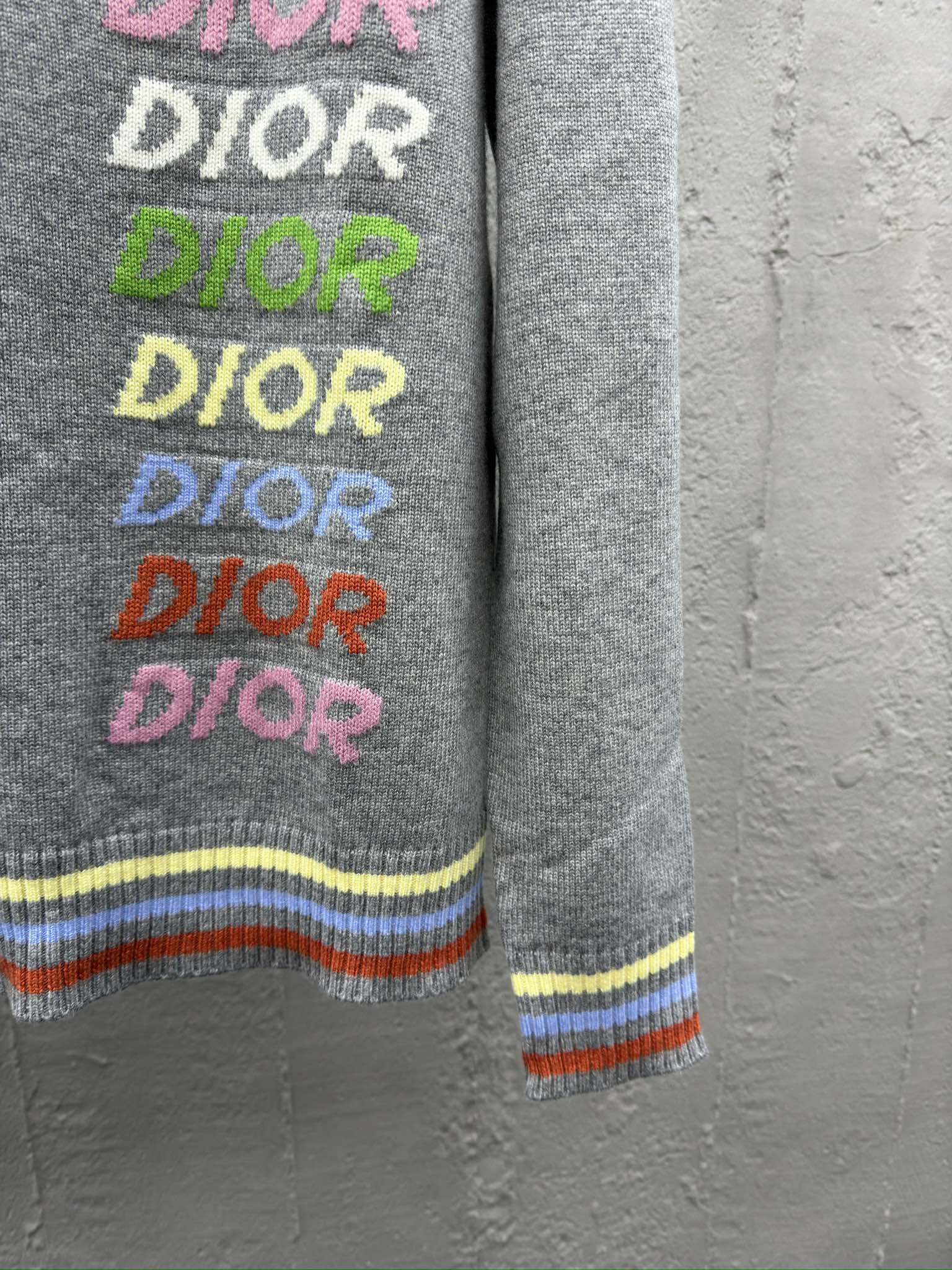 DIOR 彩虹字母毛衣 7