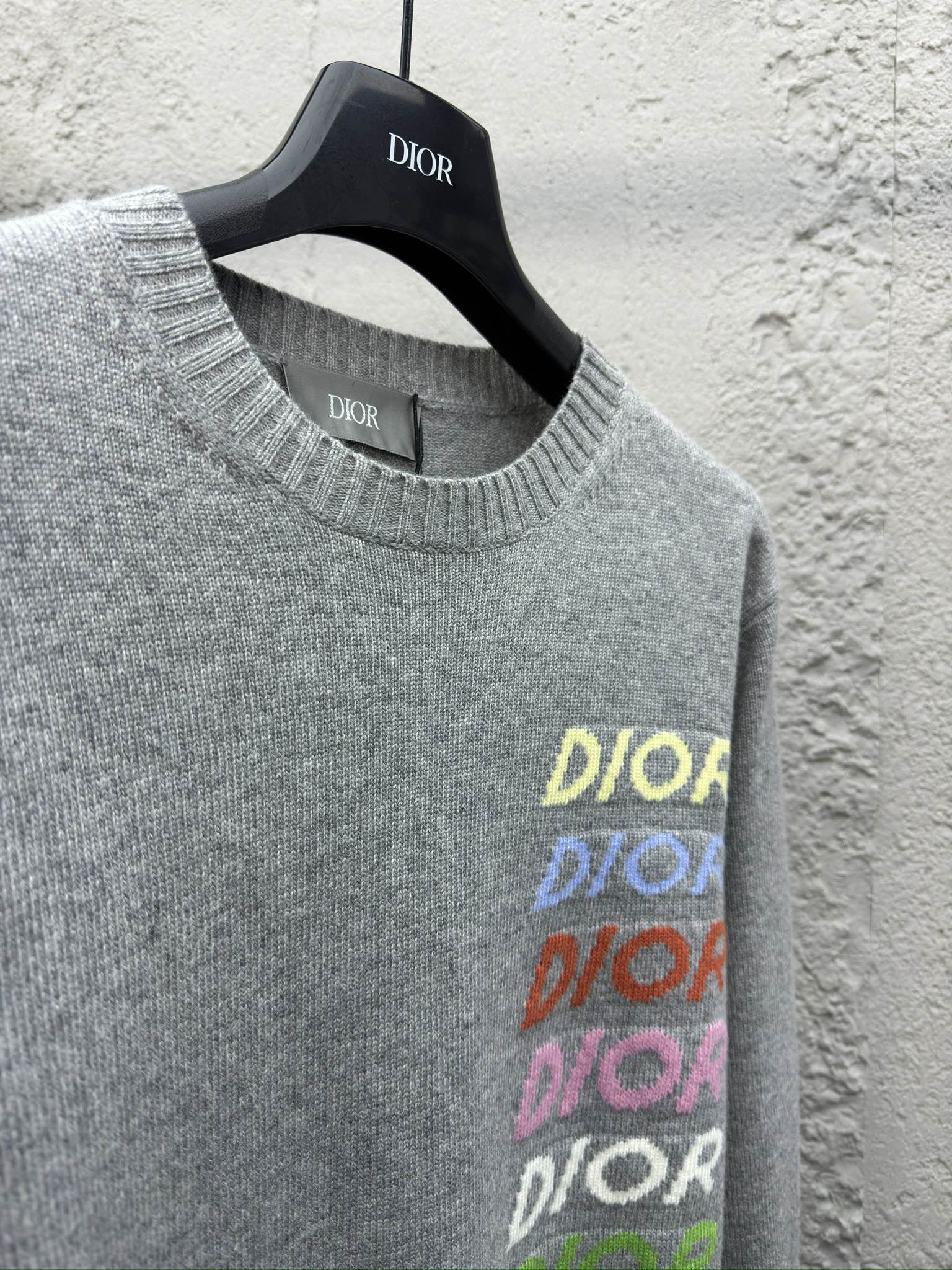 DIOR 彩虹字母毛衣 8