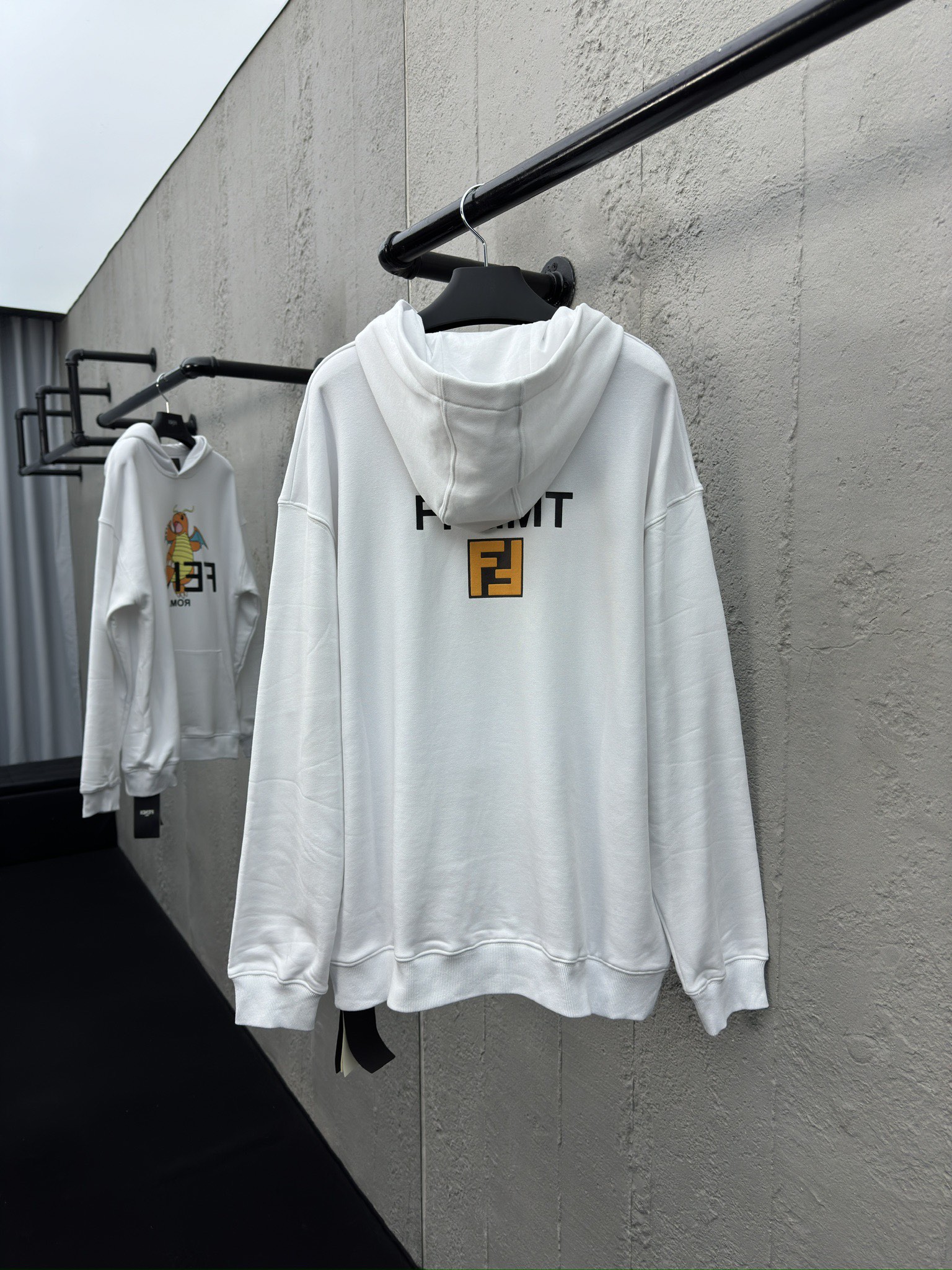芬迪 Fendi 高级成衣风衣外套及大衣服饰 #D0B16B19 2