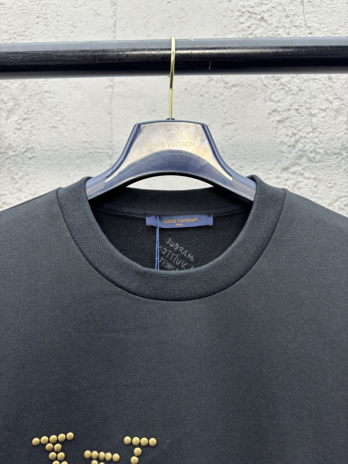 LOUIS VUITTON 铆钉珍珠卫衣 3