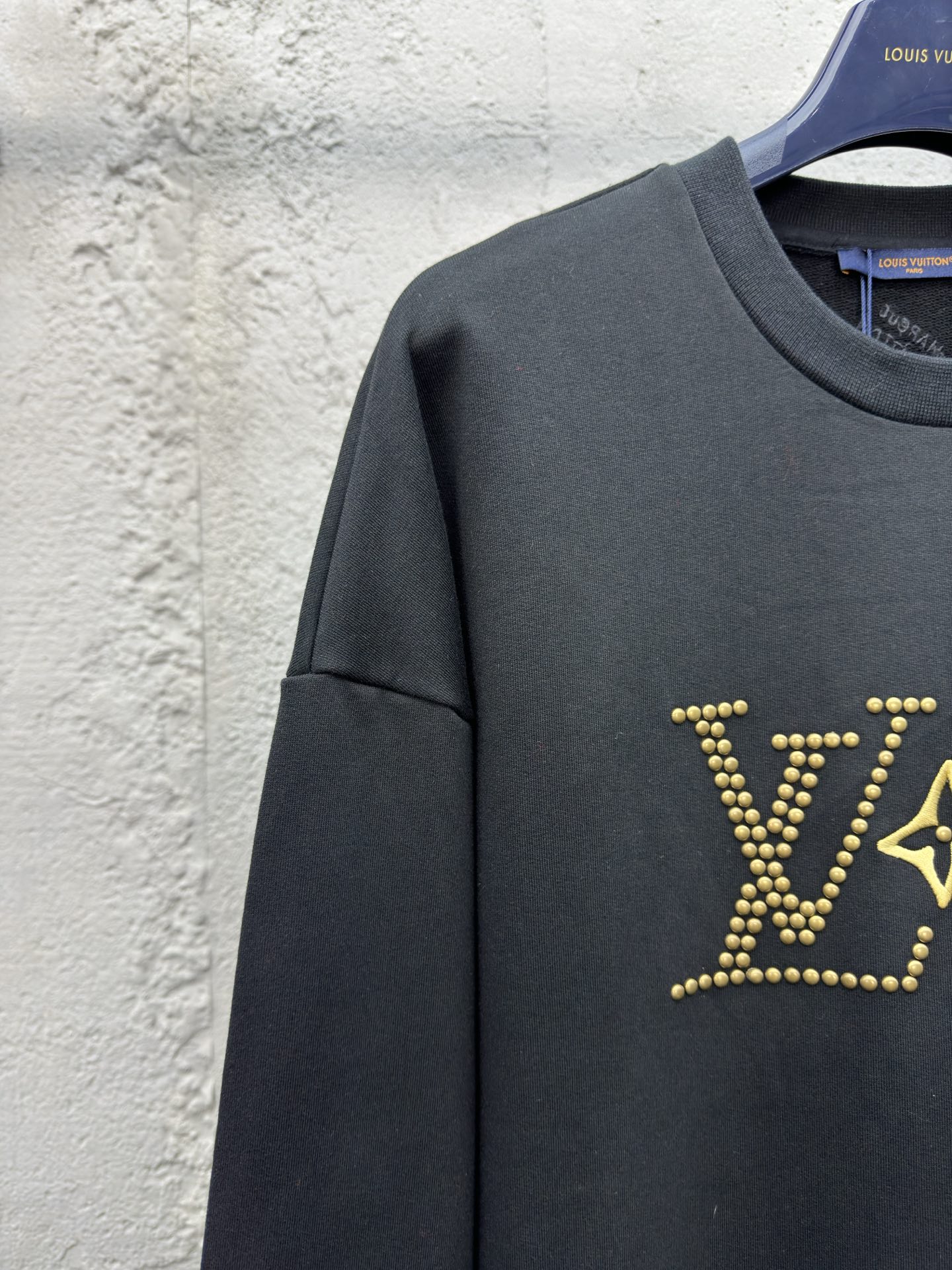LOUIS VUITTON 铆钉珍珠卫衣 4