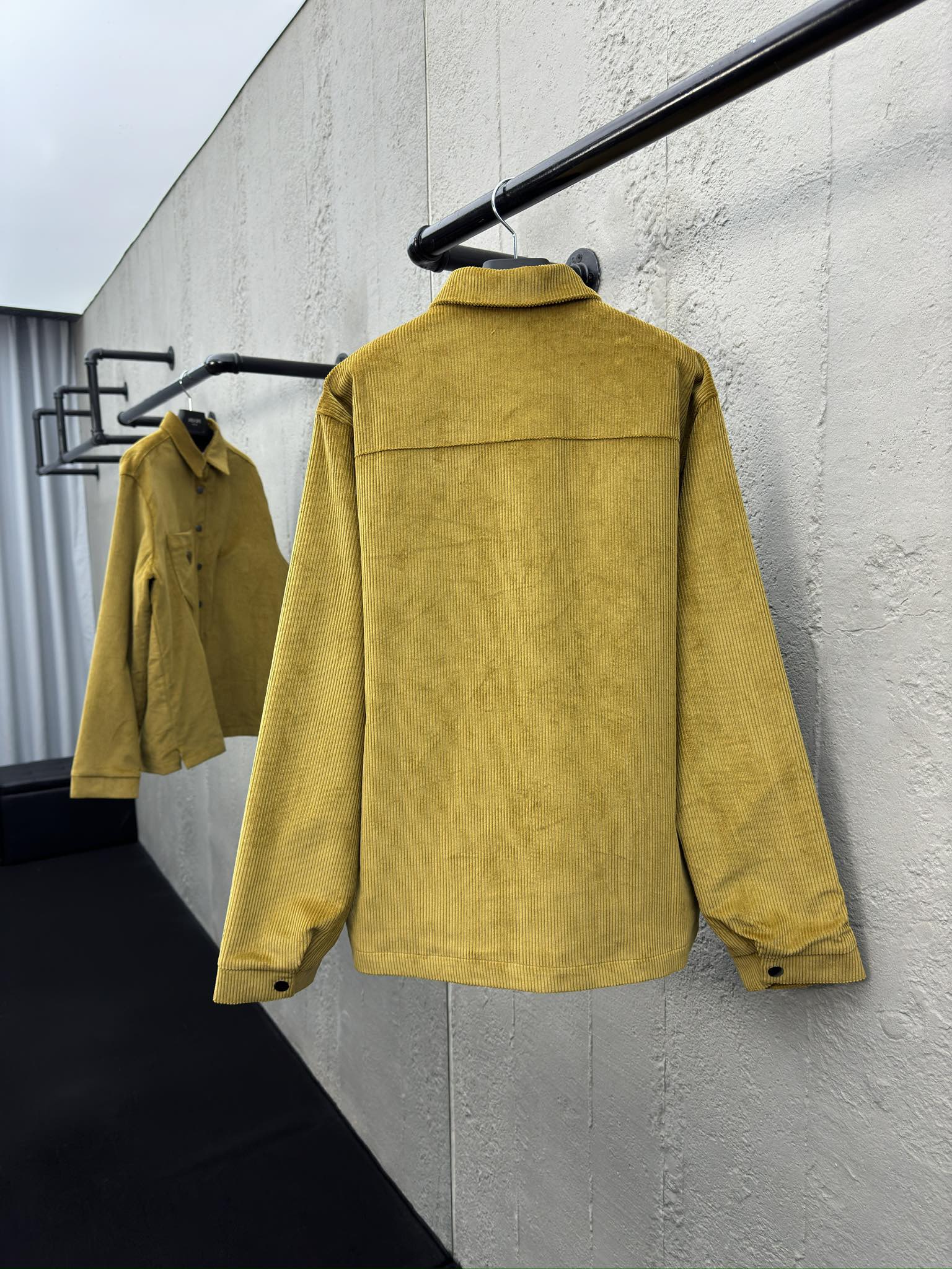 普拉达 Prada 高级成衣风衣外套及大衣服饰 #2DEBBF24 2