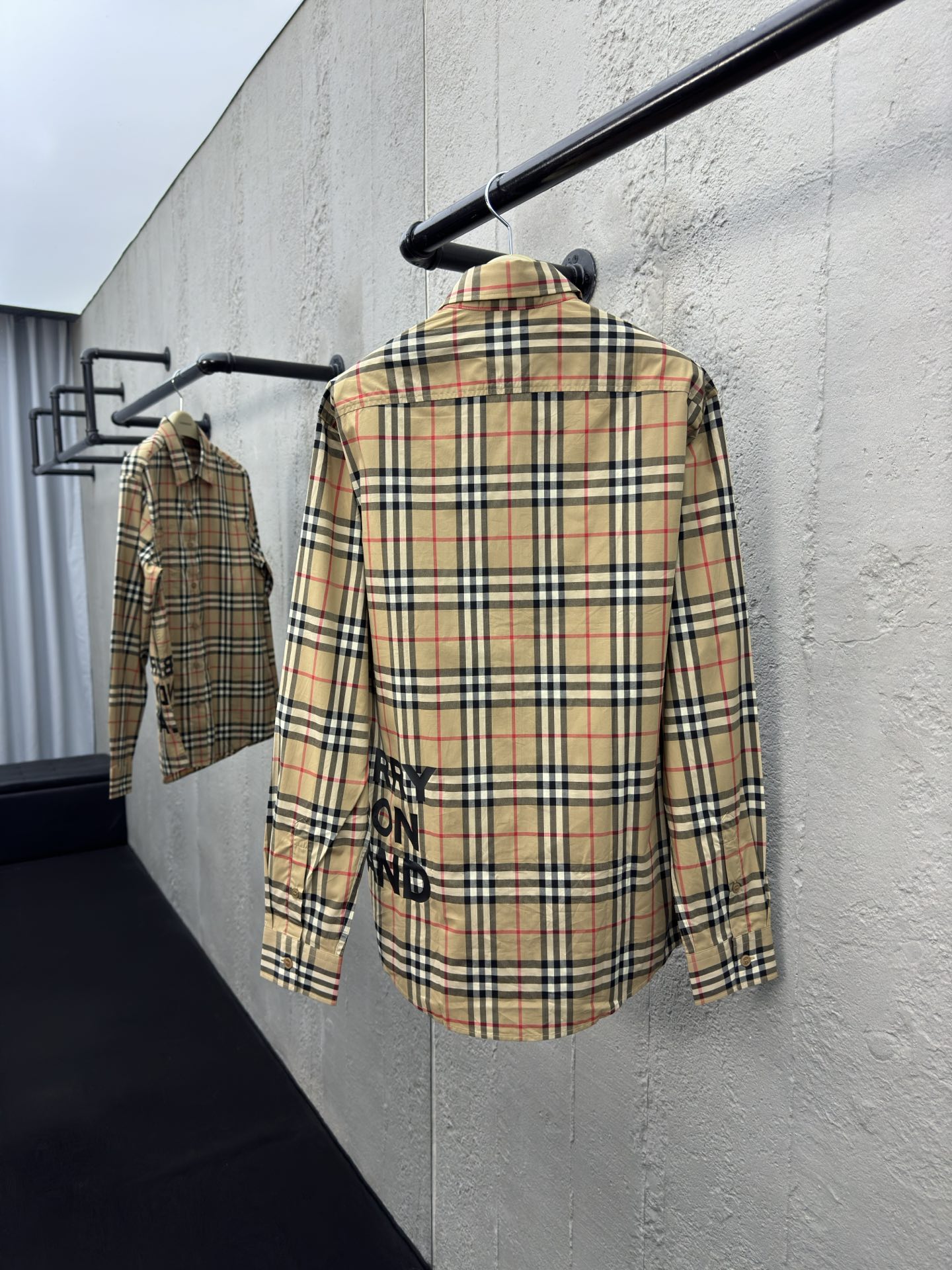 博柏利 Burberry 高级成衣风衣外套及大衣服饰 #85A3A411 2