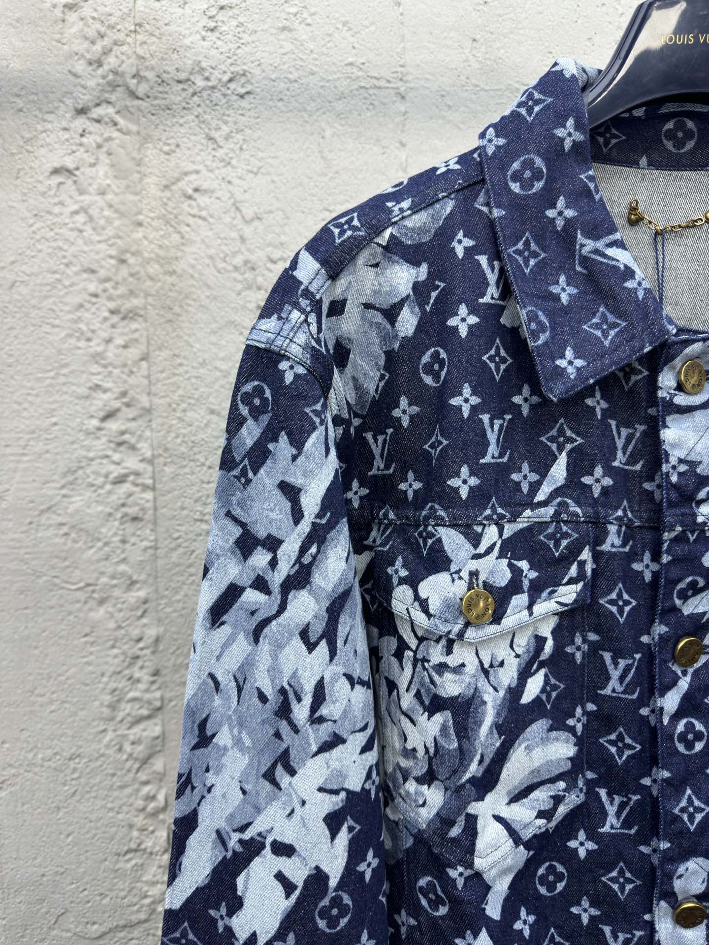 LOUIS VUITTON 海草白蓝满印牛仔外套 4