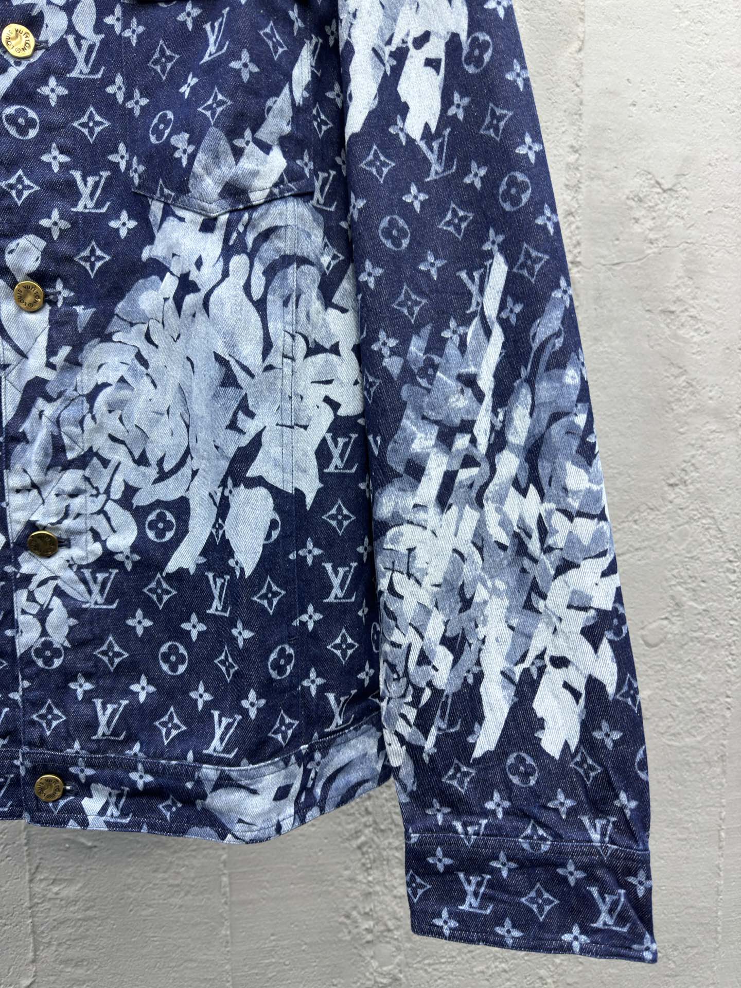LOUIS VUITTON 海草白蓝满印牛仔外套 7