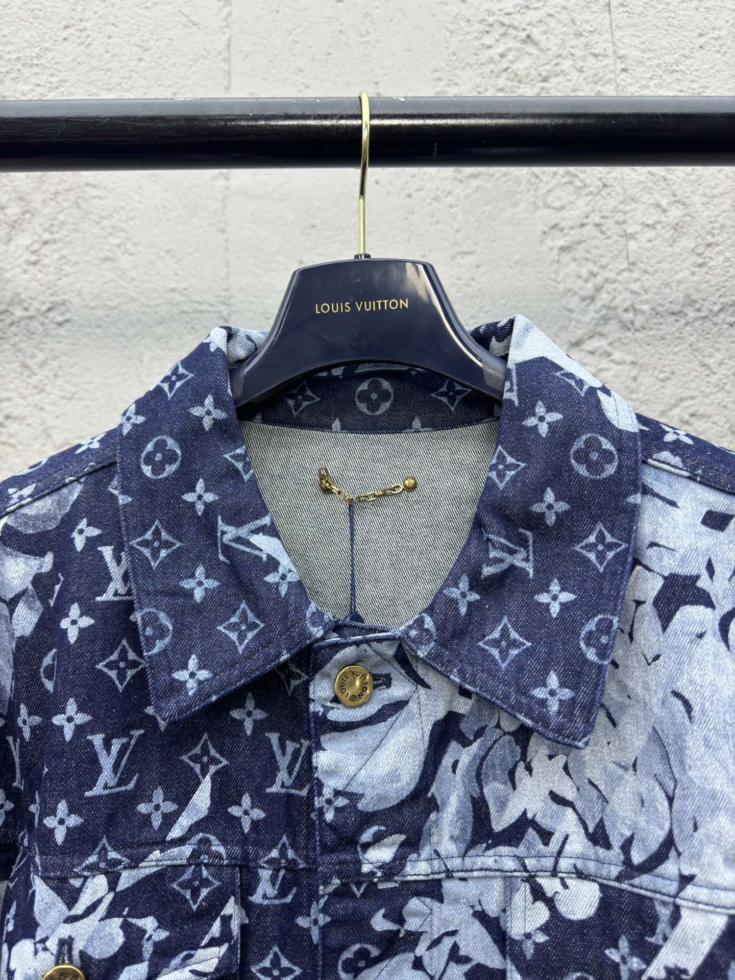 LOUIS VUITTON 海草白蓝满印牛仔外套 3