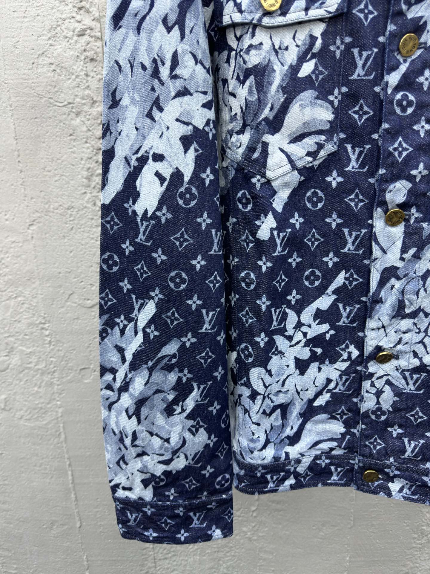 LOUIS VUITTON 海草白蓝满印牛仔外套 6