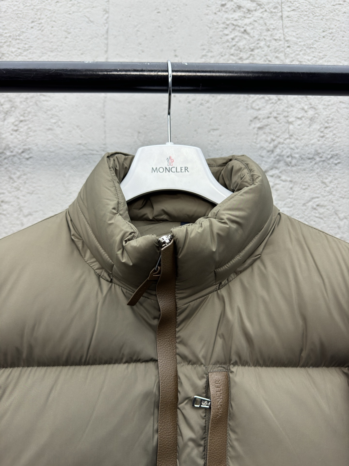 盟可睐 Moncler 高级成衣风衣外套及大衣服饰 #E6265909 3