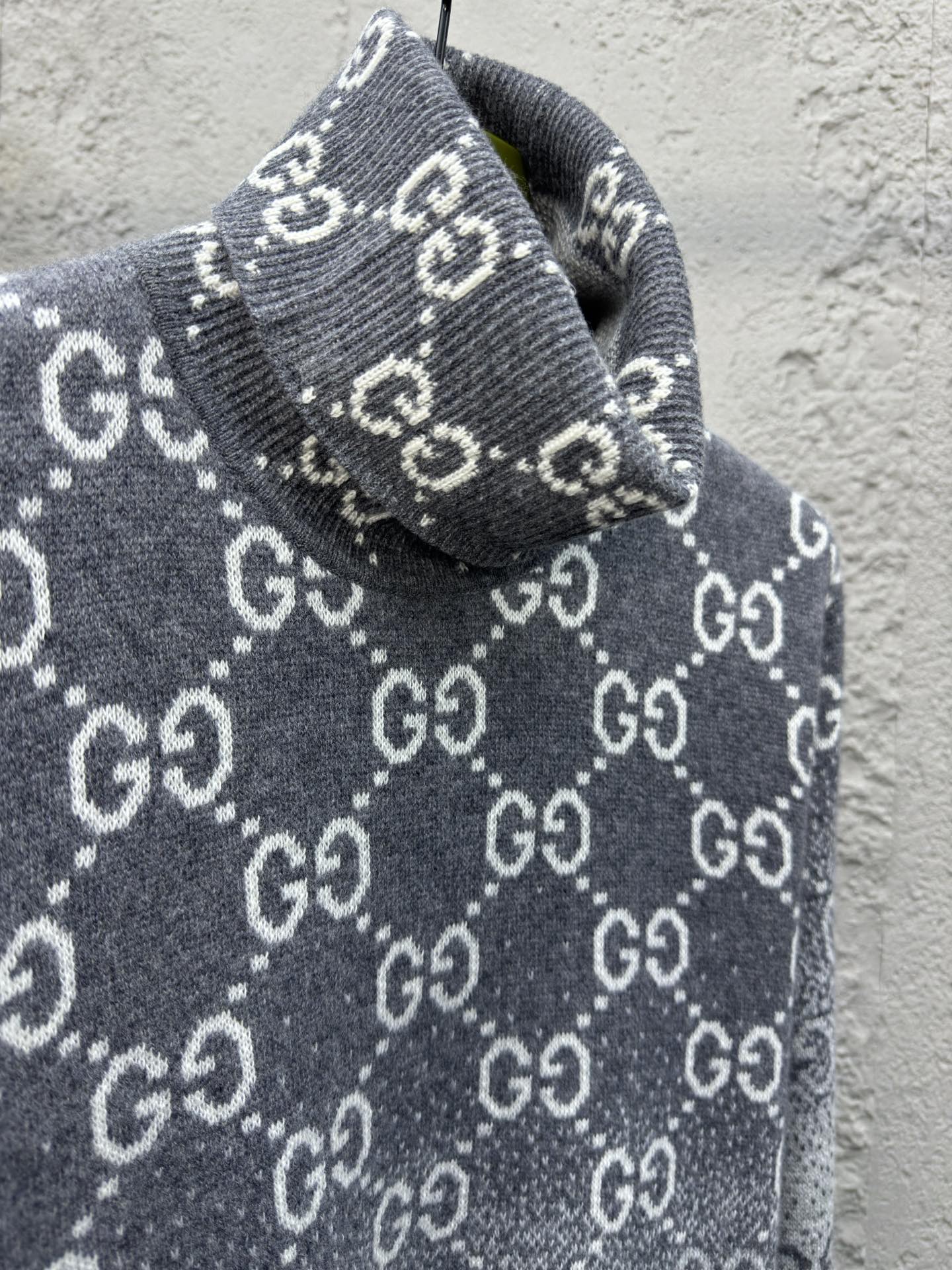 GUCCI 渐变印花高领毛衣 8