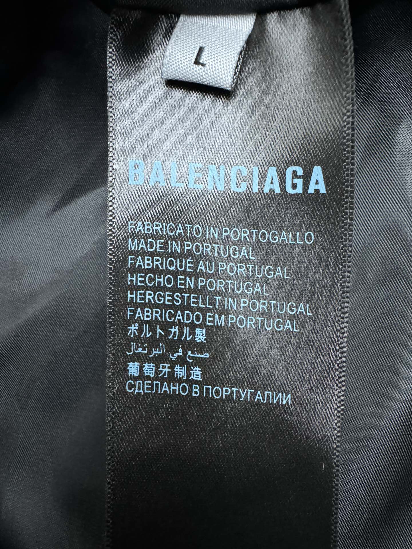 Balenciaga 可乐刺绣飞行员夹克外套 9