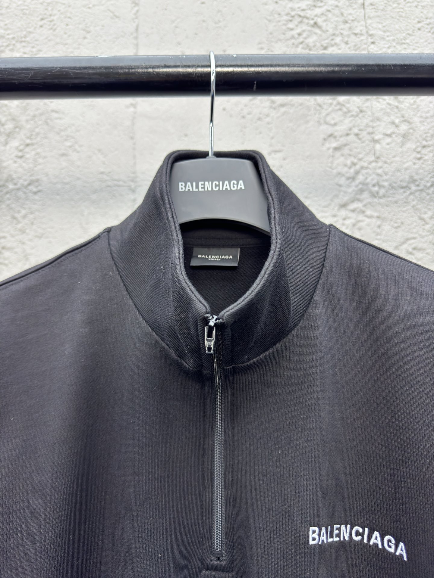 Balenciaga 半拉链滑雪卫衣 3