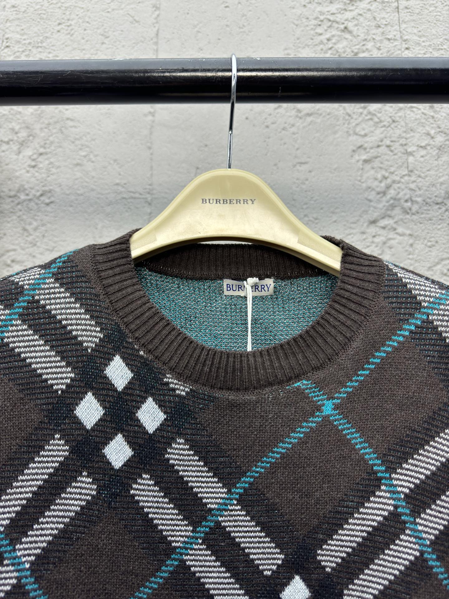 BURBERRY 经典斜纹毛织毛衣 3