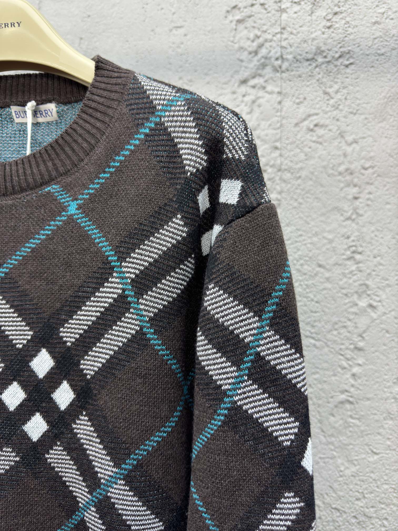 BURBERRY 经典斜纹毛织毛衣 5