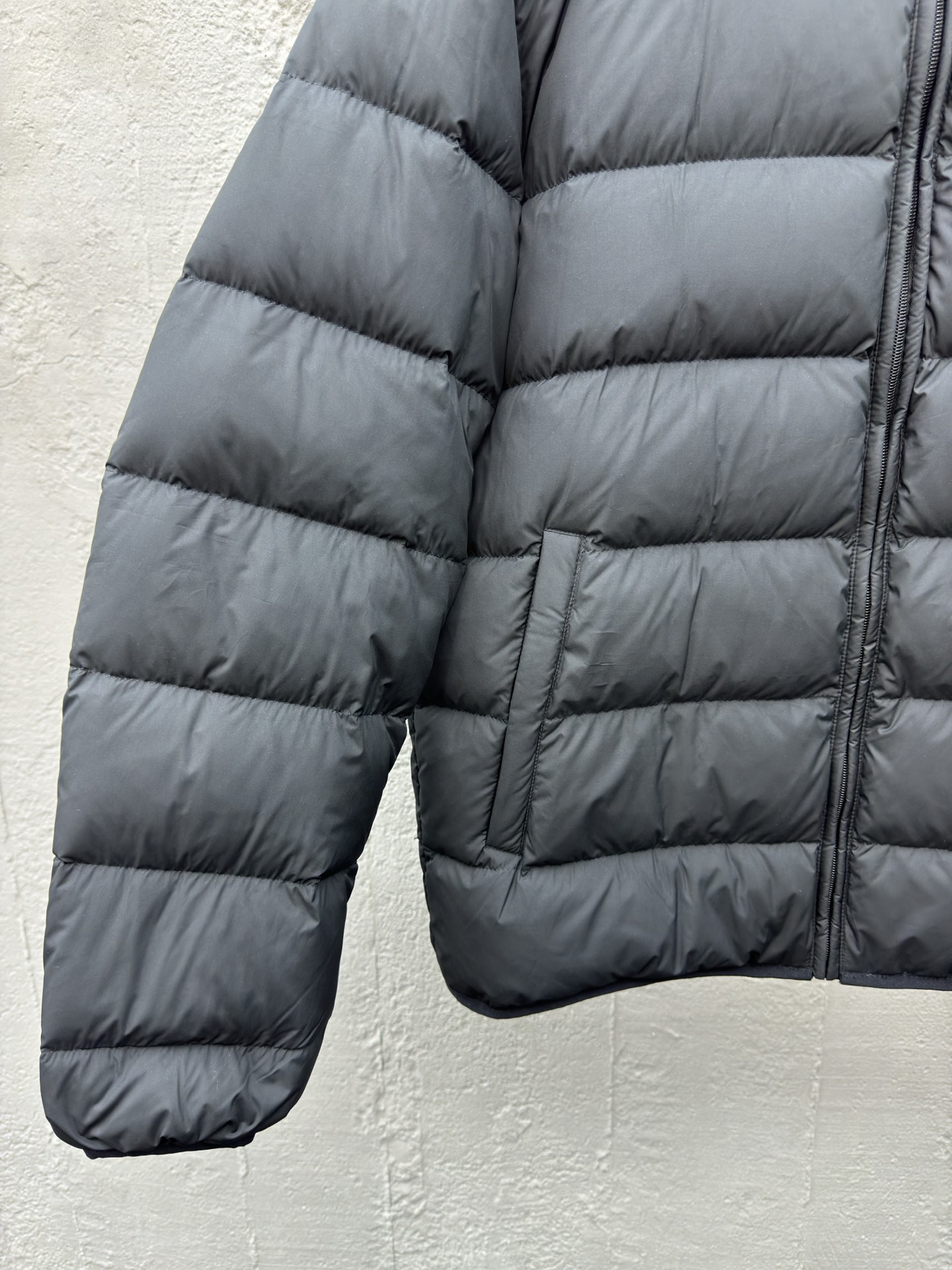 GUCCI 徽标刺绣羽绒服外套 6