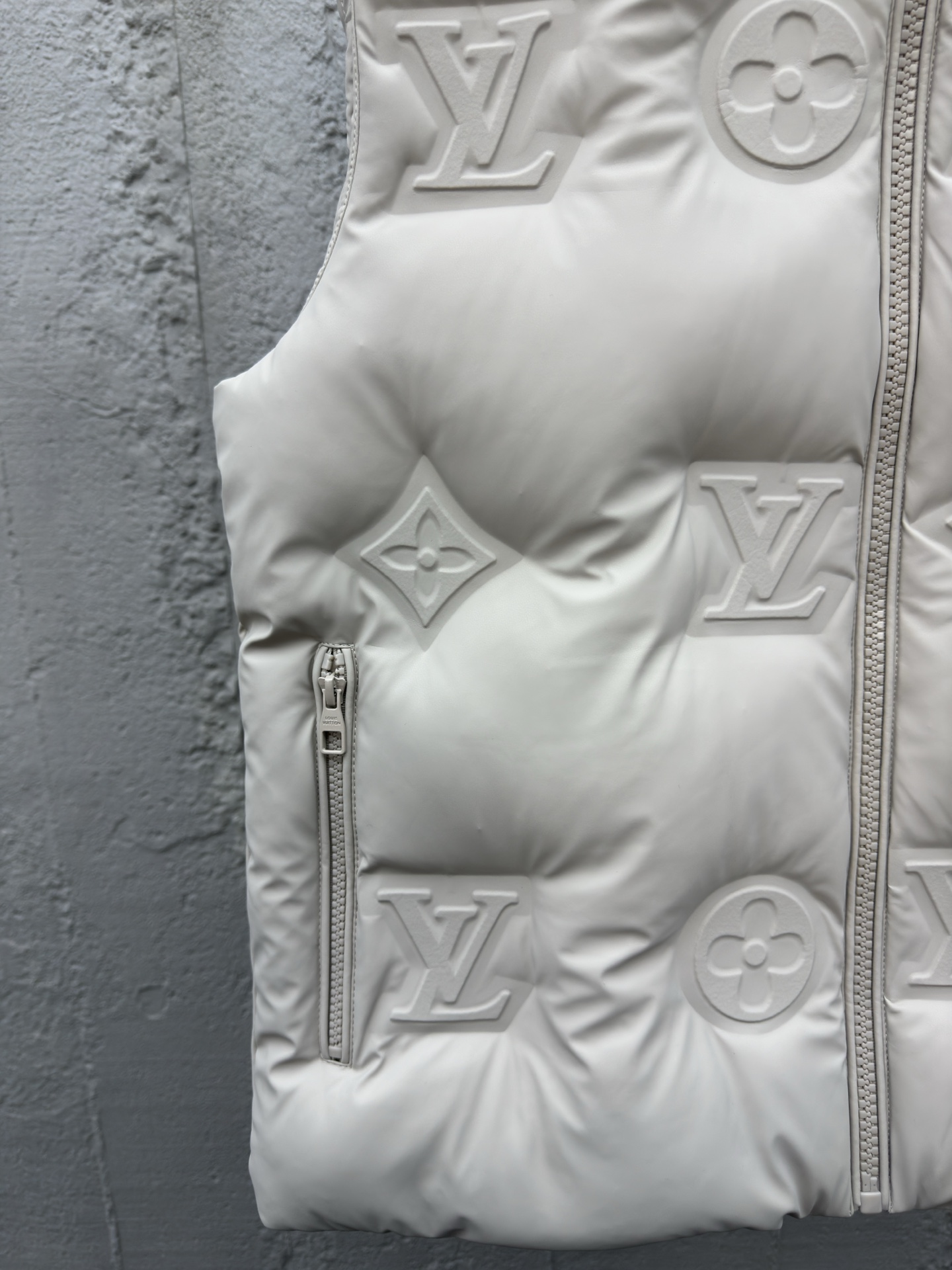 Louis Vuitton Haute Couture Haute Couture Ready-to-Wear Clothing Dress 6