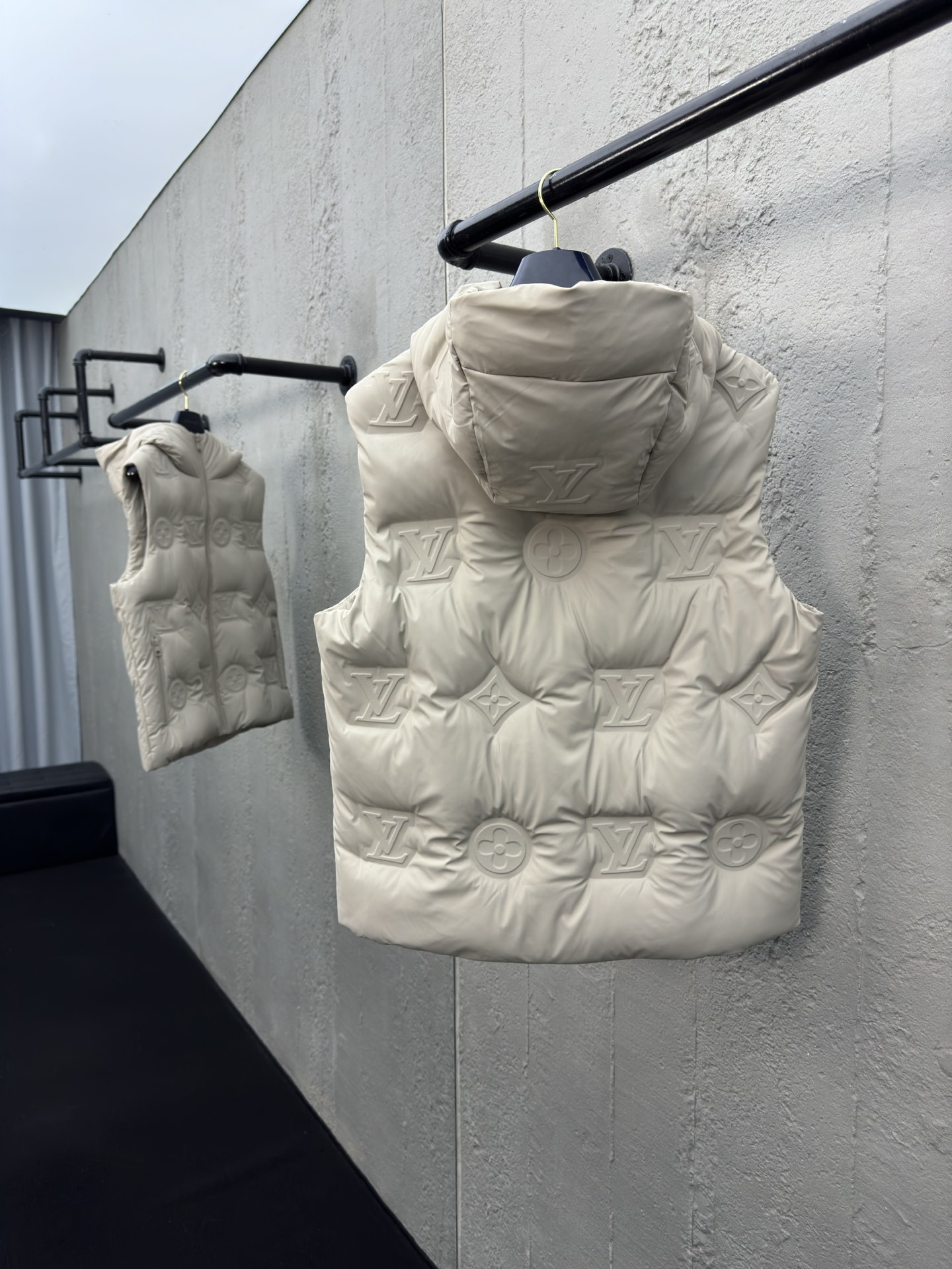 Louis Vuitton Haute Couture Haute Couture Ready-to-Wear Clothing Dress 2