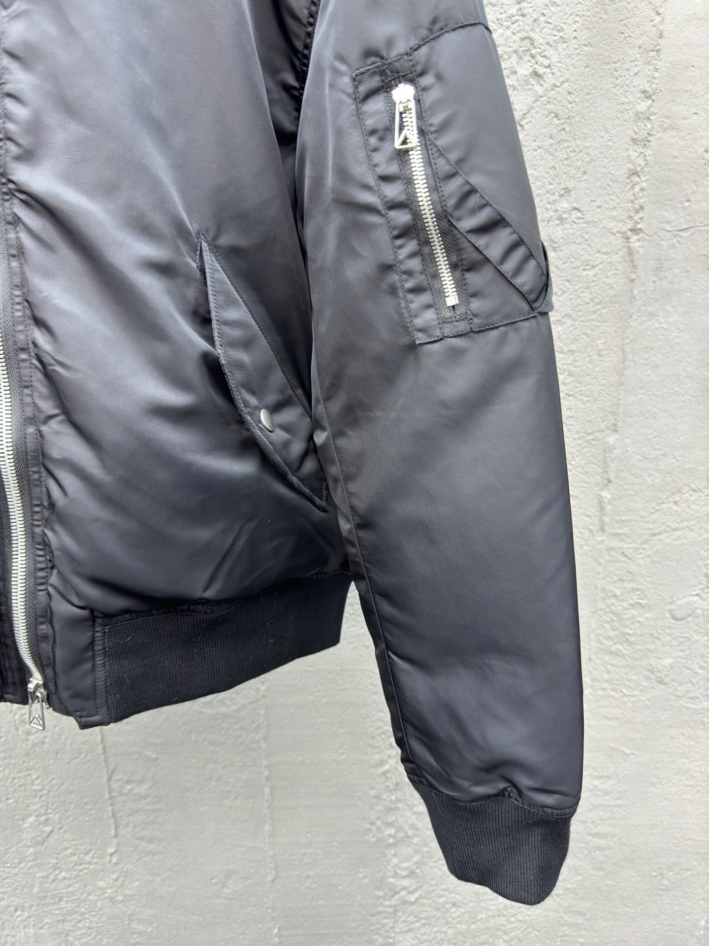 BOTTEGA VENETA 飞行员棉服夹克外套 7
