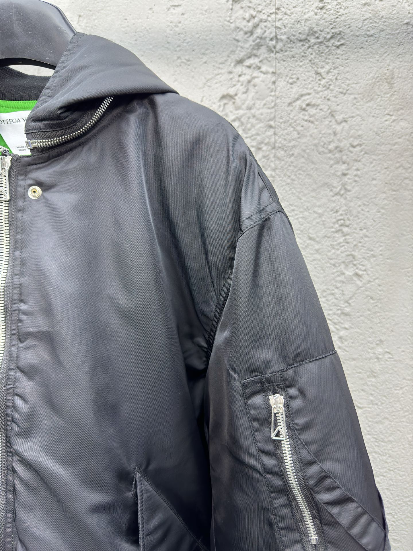 BOTTEGA VENETA 飞行员棉服夹克外套 5