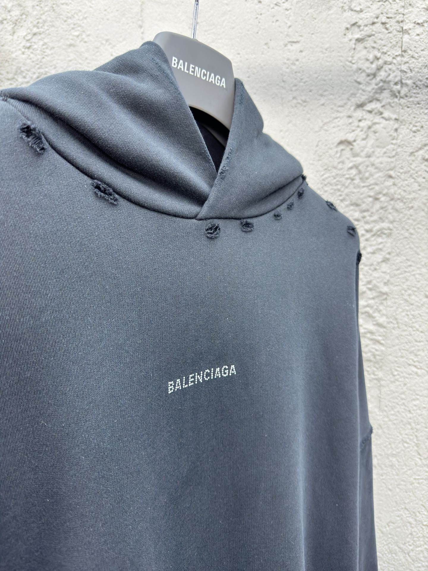 Balenciaga 前后幅烫钻字母连帽卫衣 8