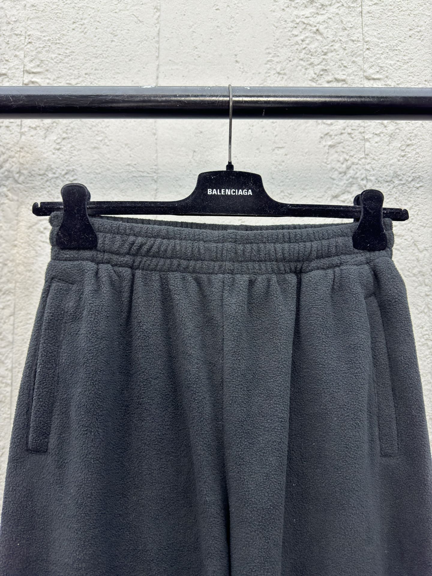 Balenciaga 可乐摇粒绒长裤 3