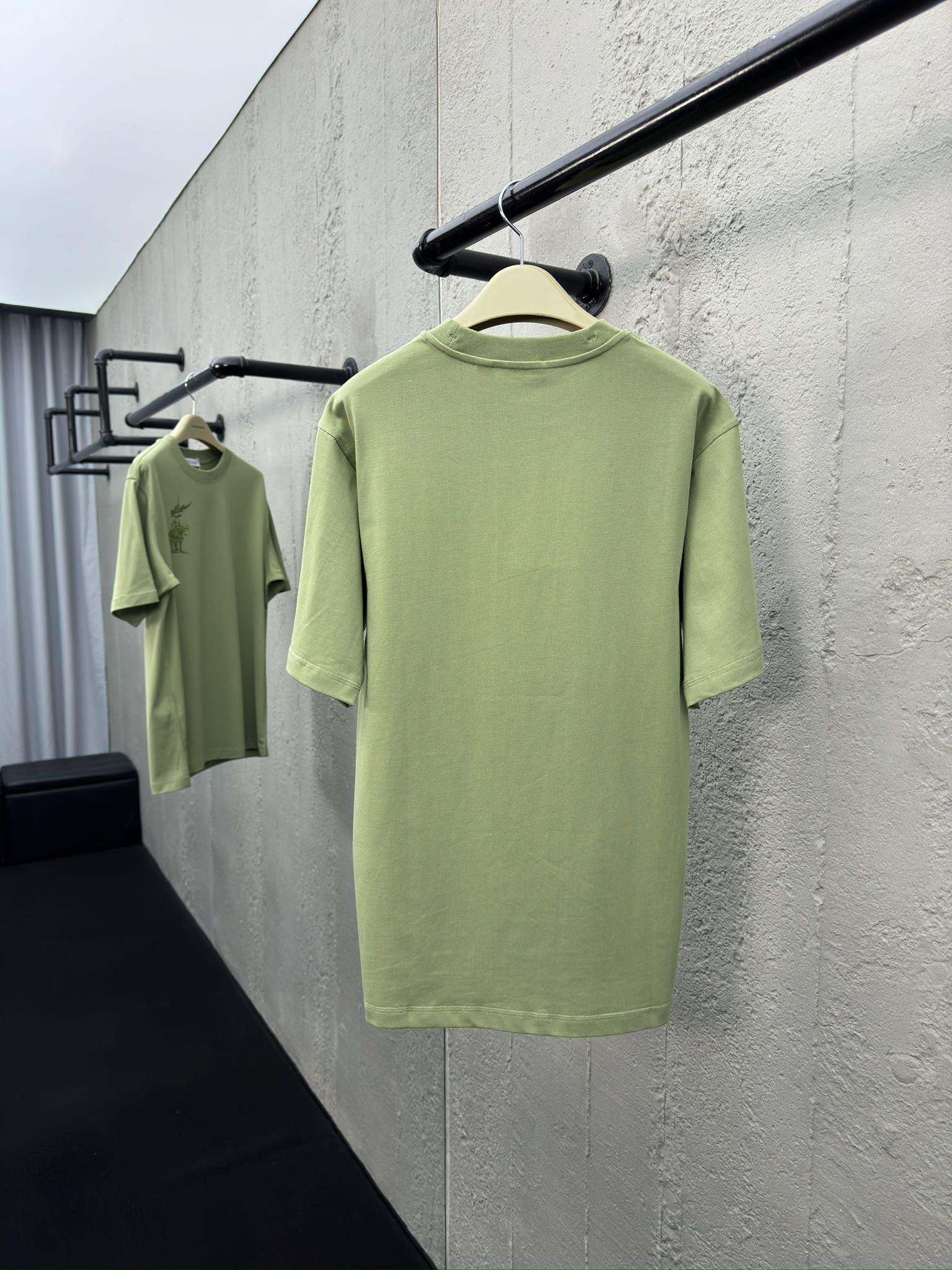 博柏利 Burberry 高级成衣风衣外套及大衣服饰 #02134352 2