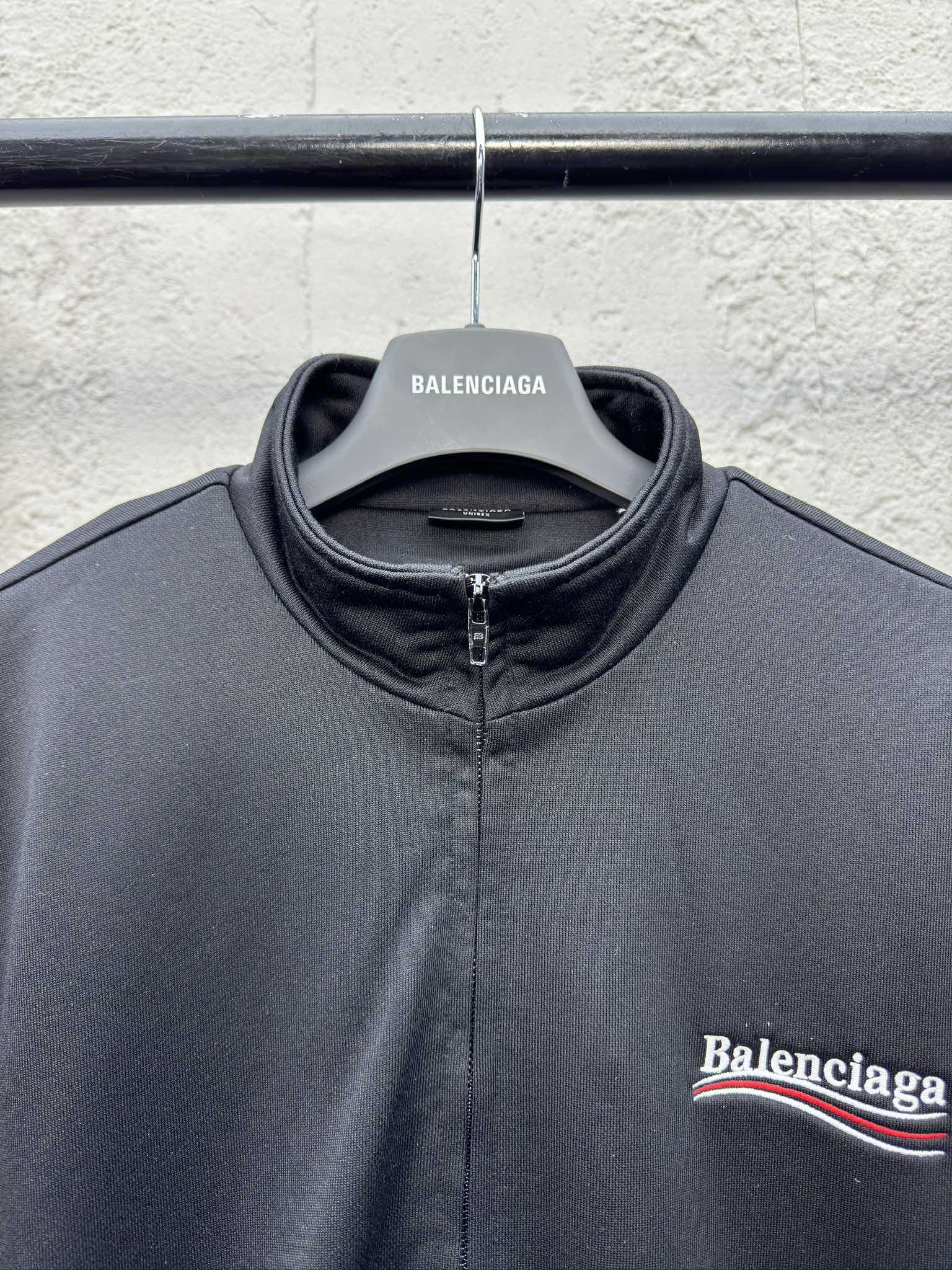 Balenciaga 双层可乐海浪刺绣拉链外套 3