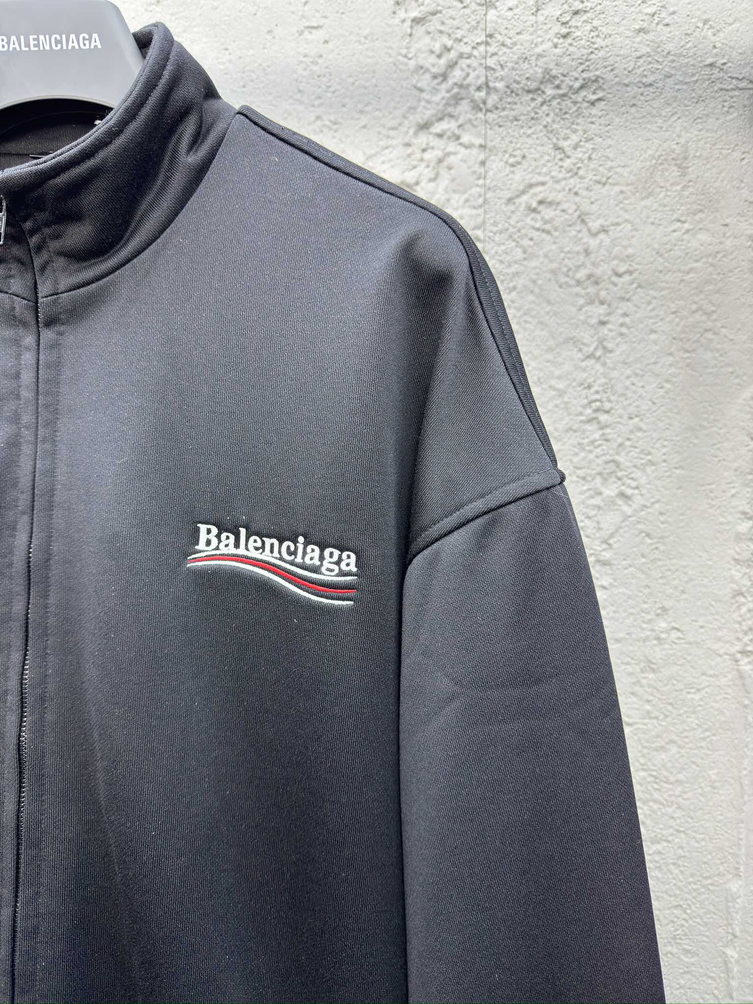 Balenciaga 双层可乐海浪刺绣拉链外套 5