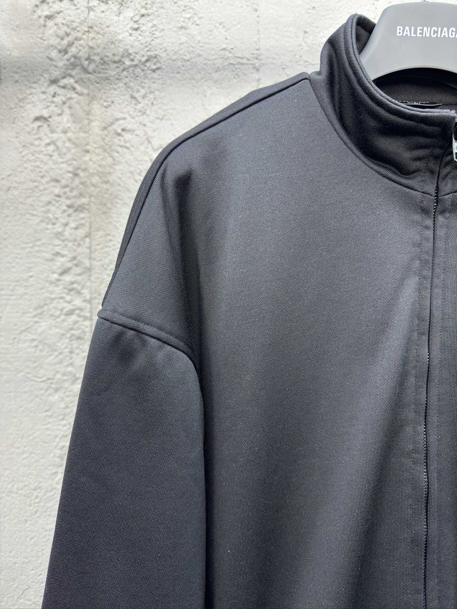 Balenciaga 双层可乐海浪刺绣拉链外套 4