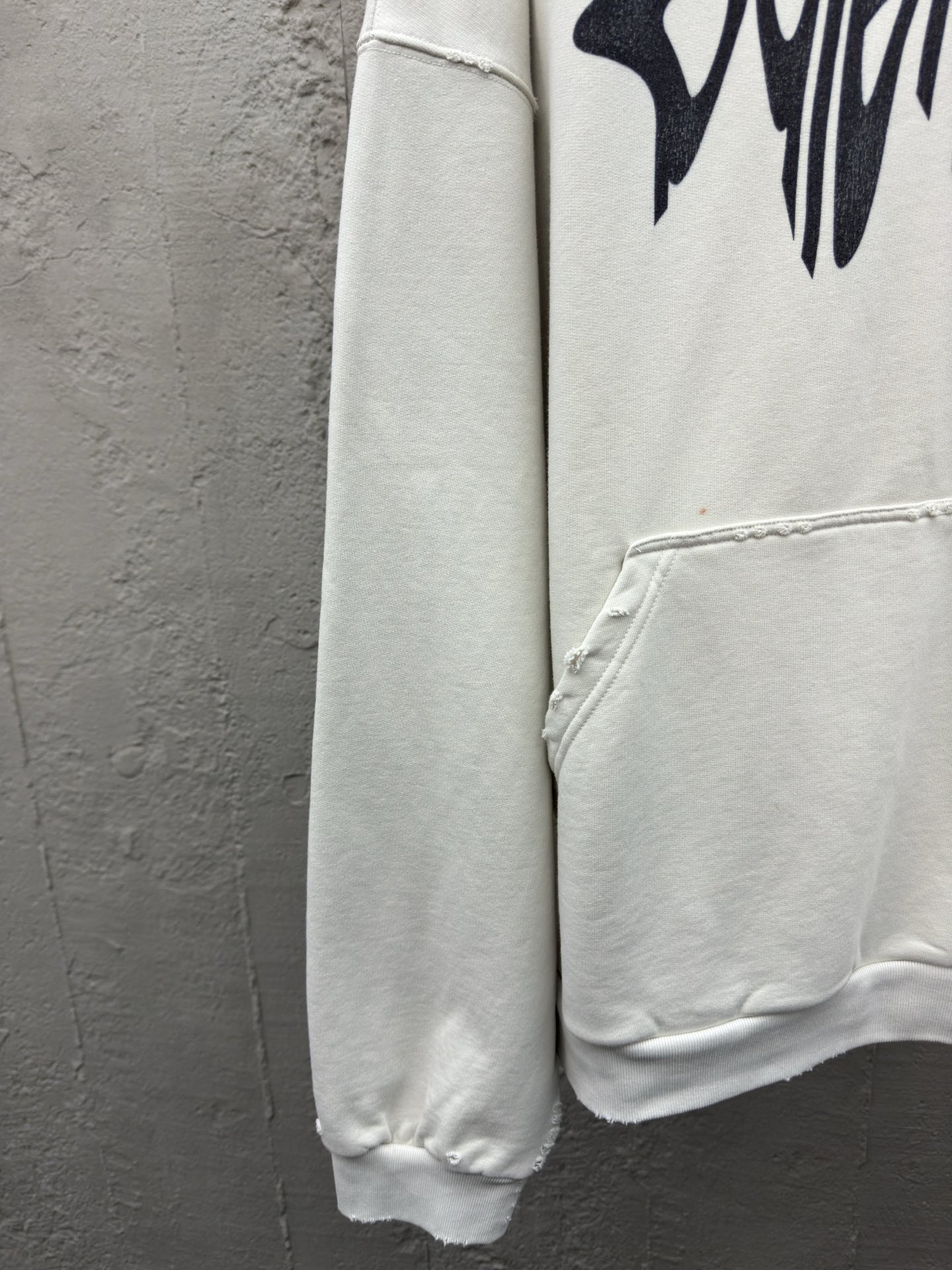 Balenciaga 3M艺术字母印花连帽卫衣 6