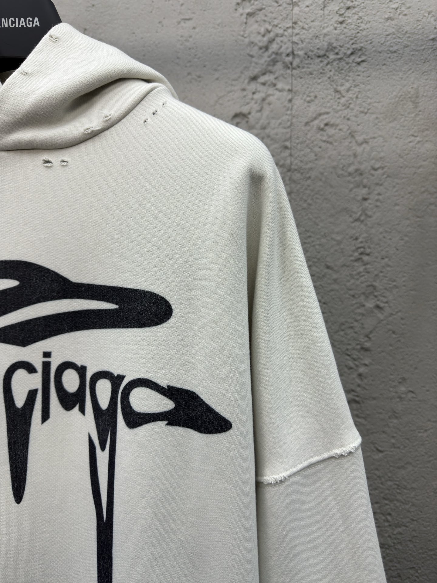 Balenciaga 3M艺术字母印花连帽卫衣 5