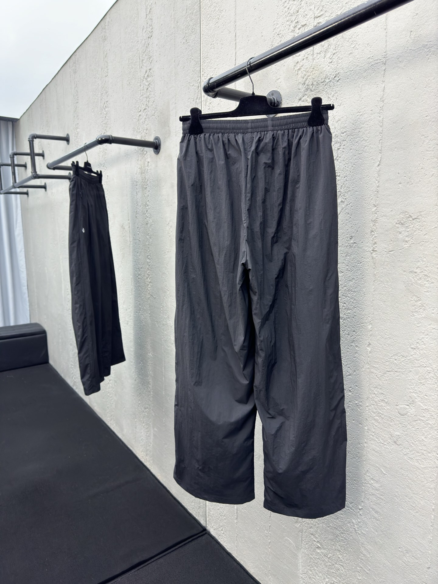 Balenciaga 篮球系列刺绣运动裤 2