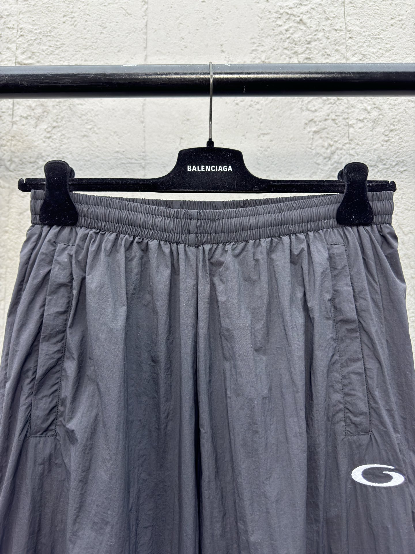Balenciaga 篮球系列刺绣运动裤 3