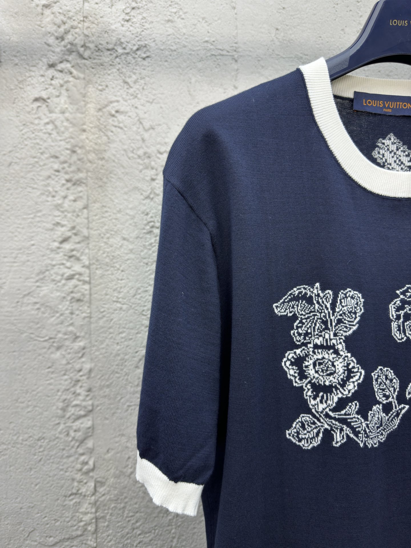 路易威登 Louis Vuitton 高定典藏名品高定成衣时装外套连衣裙衬衫T恤 #58F1FD5D 4