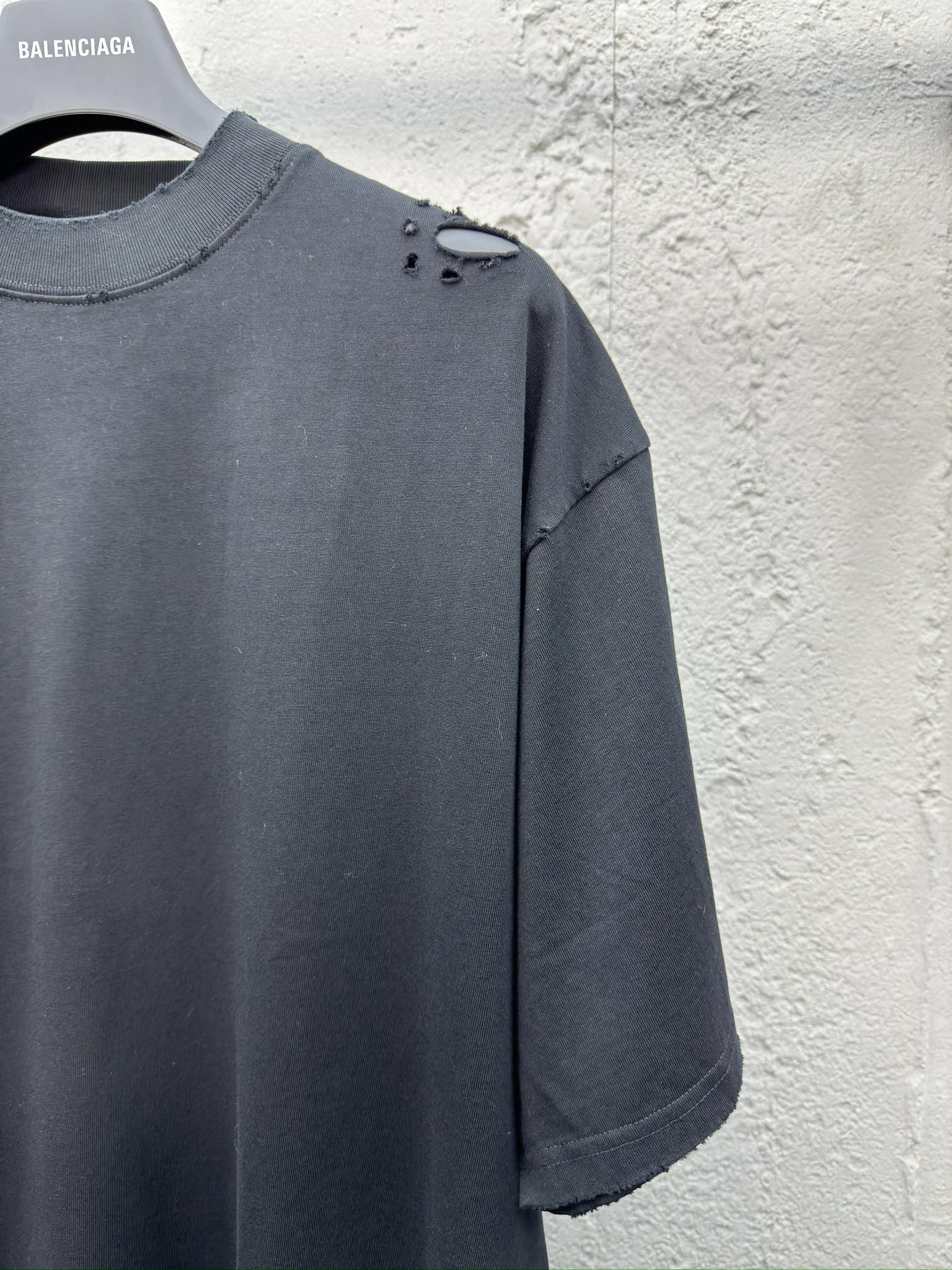 Balenciaga T-shirt 5