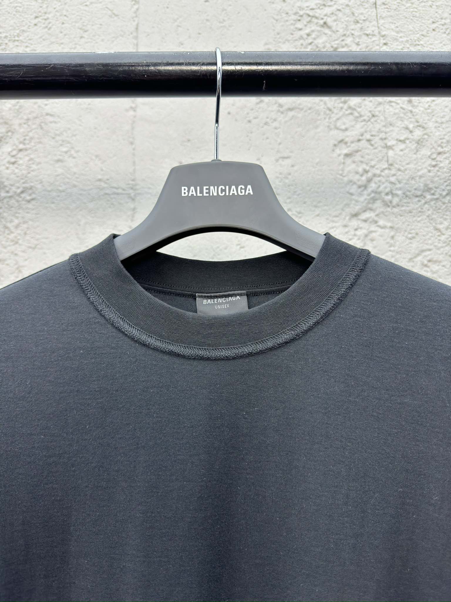 Balenciaga 双环反向印花短袖 3