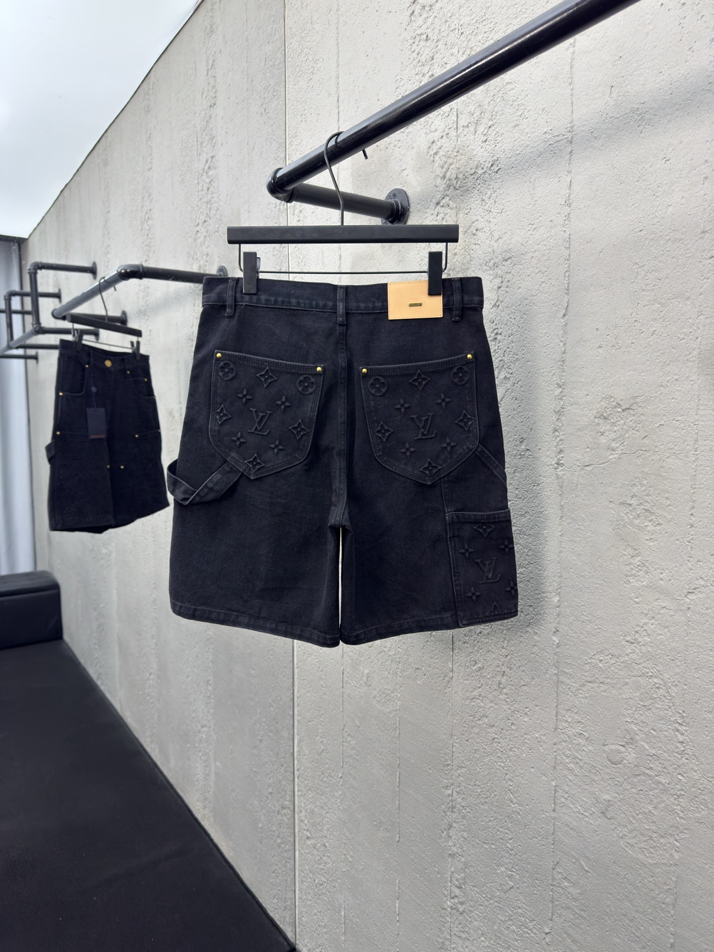 [Summer Shorts]LOUISVUITTON embossed embossed denim shortsProcess instructi