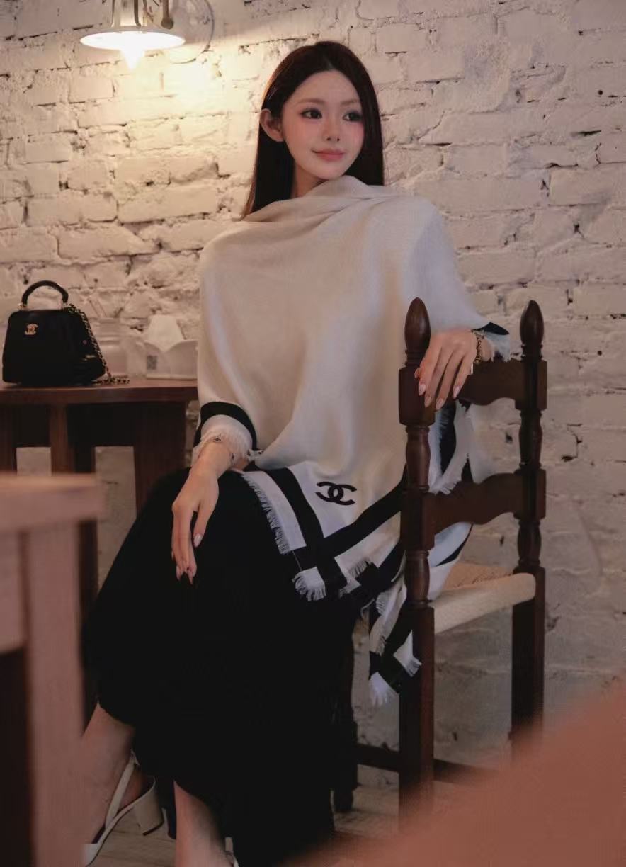 💟高端品质到货💕上新🆕Chanel 26S 重工色织黑边，经典黑白交织，亲肤透气，四季可用，尤其适合夏季