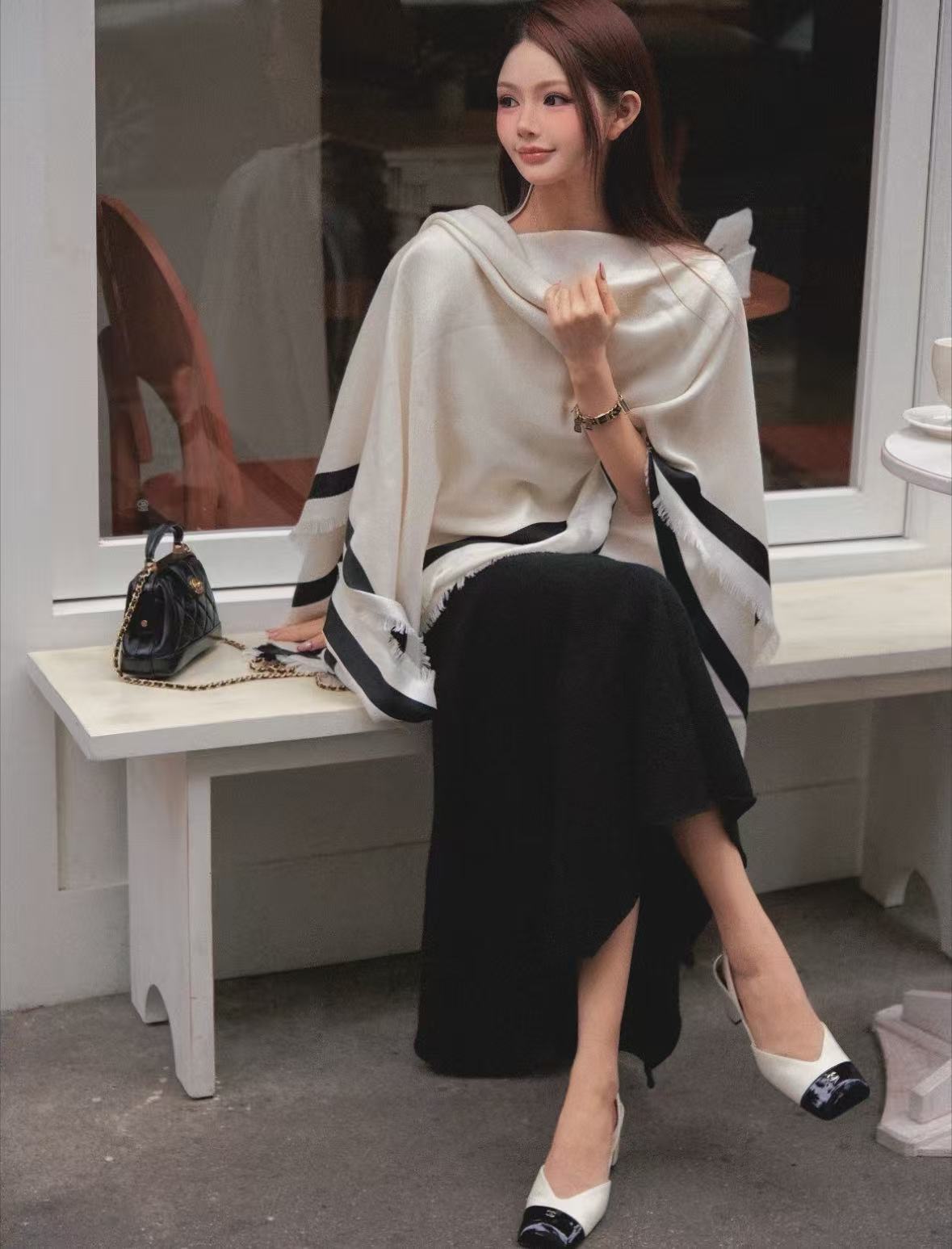 💟高端品质到货💕上新🆕Chanel 26S 重工色织黑边，经典黑白交织，亲肤透气，四季可用，尤其适合夏季