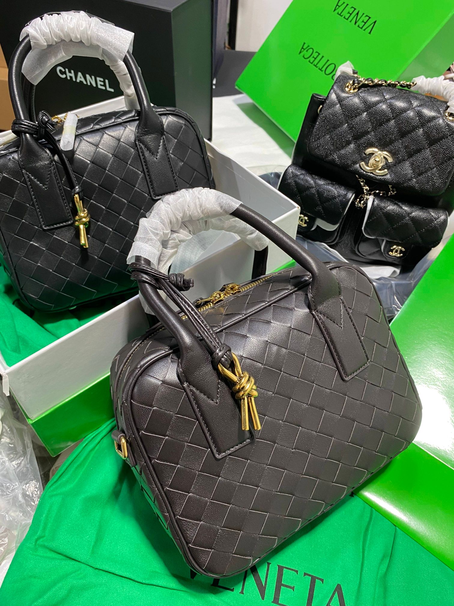 Bottega Veneta Work overtime during Dragon Boat Festival