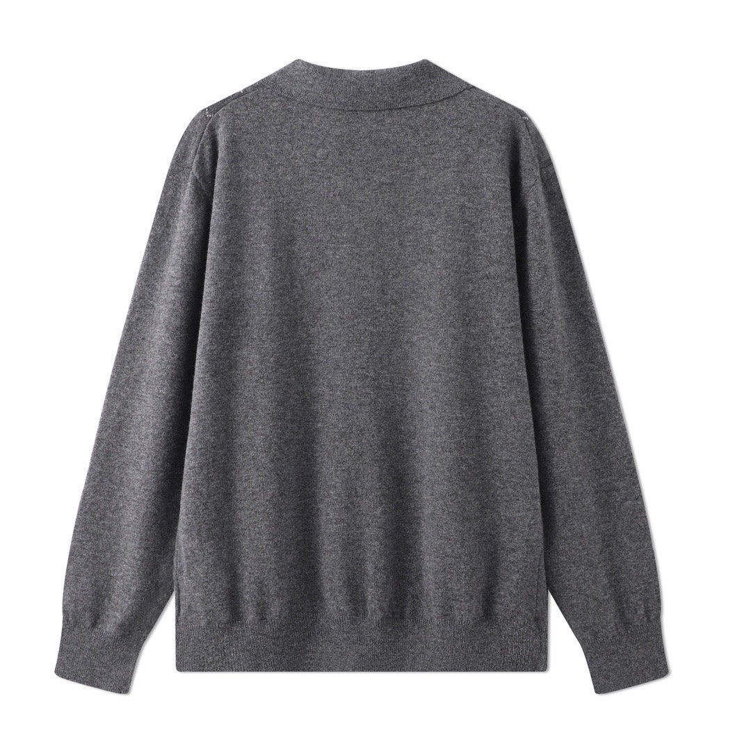 Elegant Miumiu Gray Sweater – Simple Design, Elegant Silky Style, Unisex, Various Sizes - 图片 2
