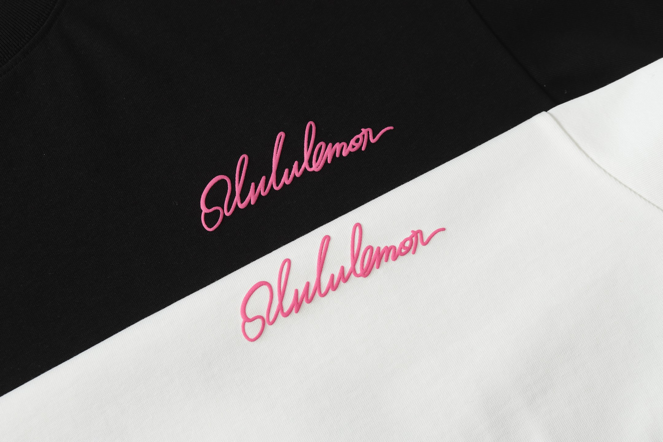 Lulemon Bubble-Head Short Sleeves: Top Quality Fast-Fashion Staple in Black & White - 图片 7