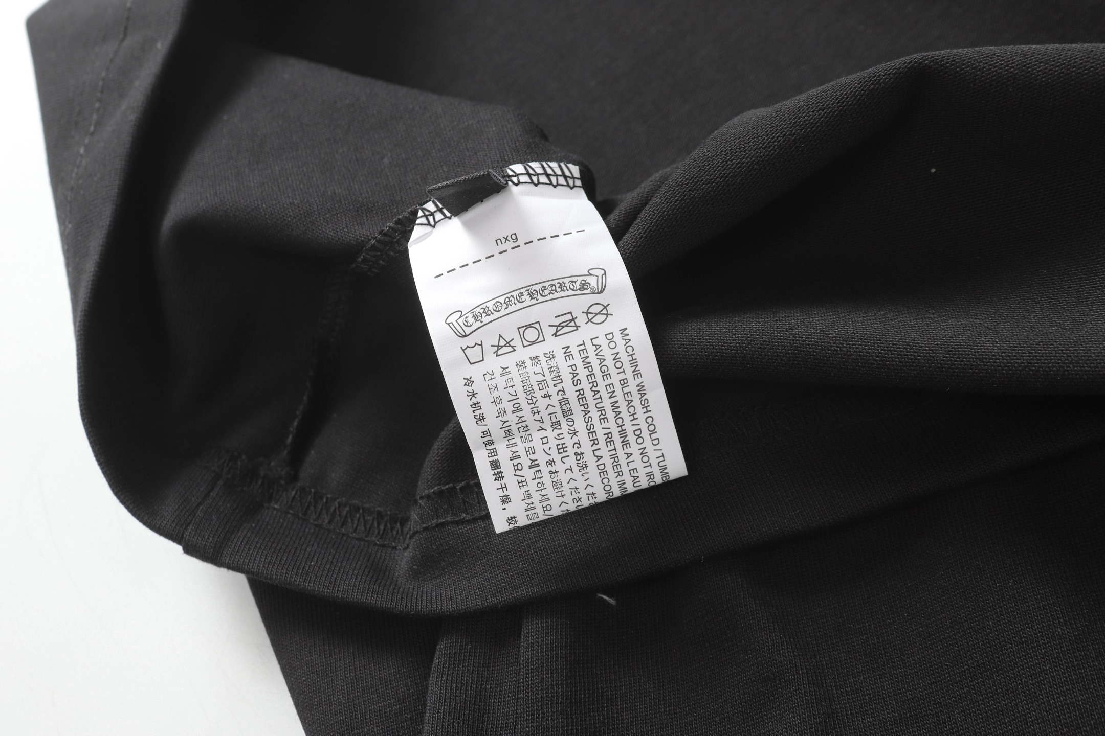 Chrome Hearts Chuckroents Short Sleeve T-shirt Review: Top Quality and Diverse Options - 图片 8