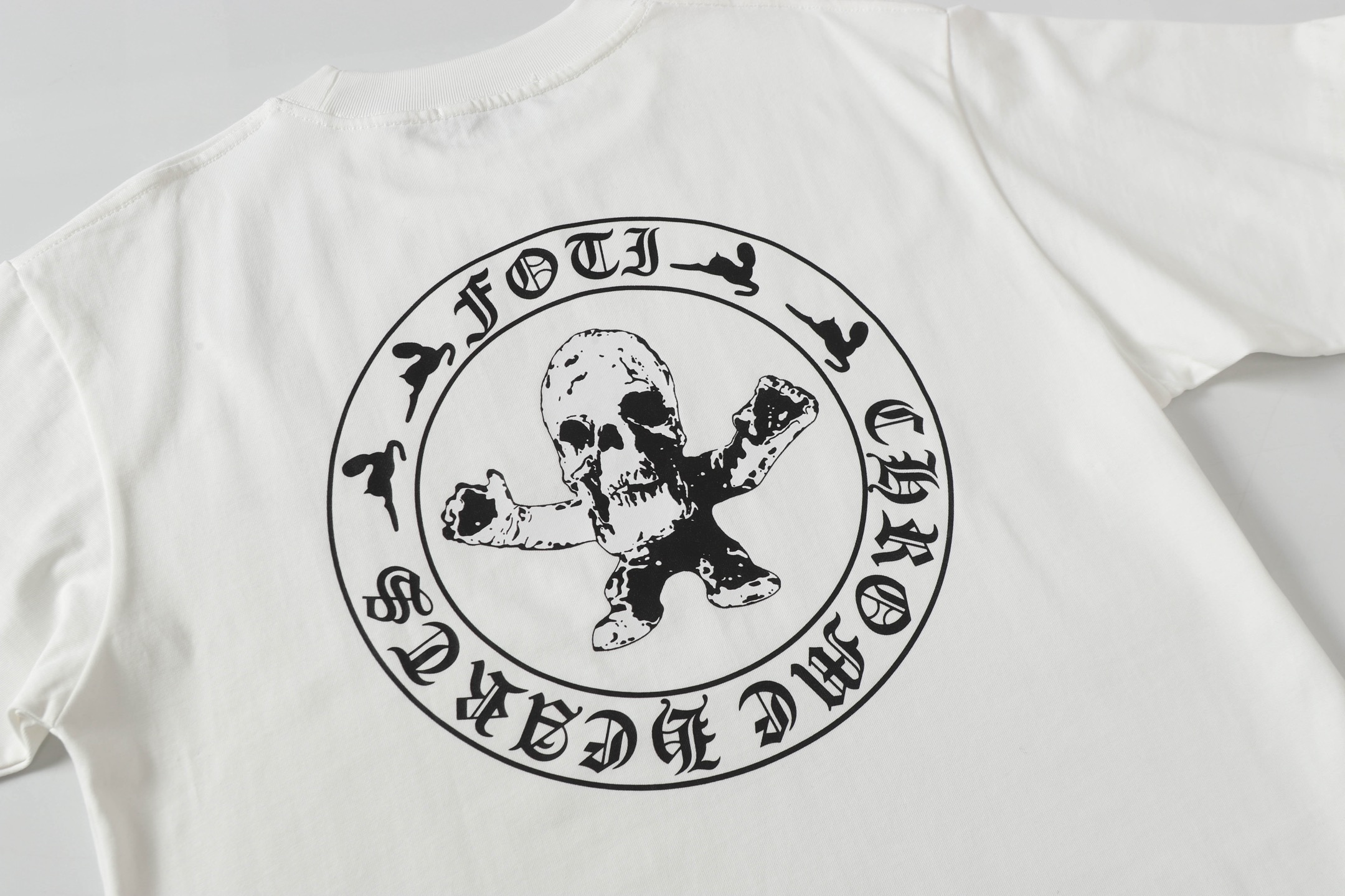 Chrome Hearts Chuckroents: Top Quality Short Sleeve T-shirt in Black and White - 图片 9
